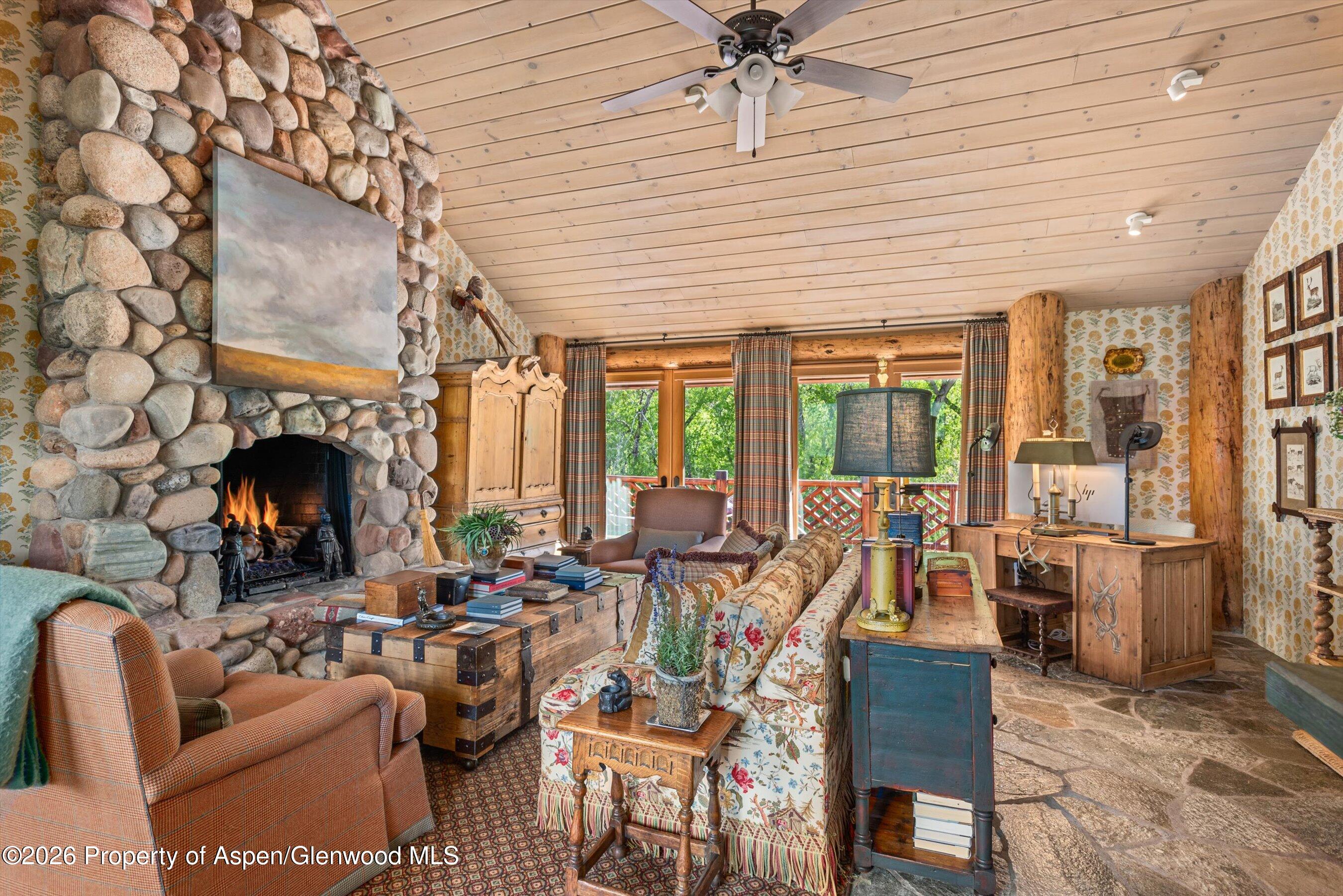 87 Magnifico Drive