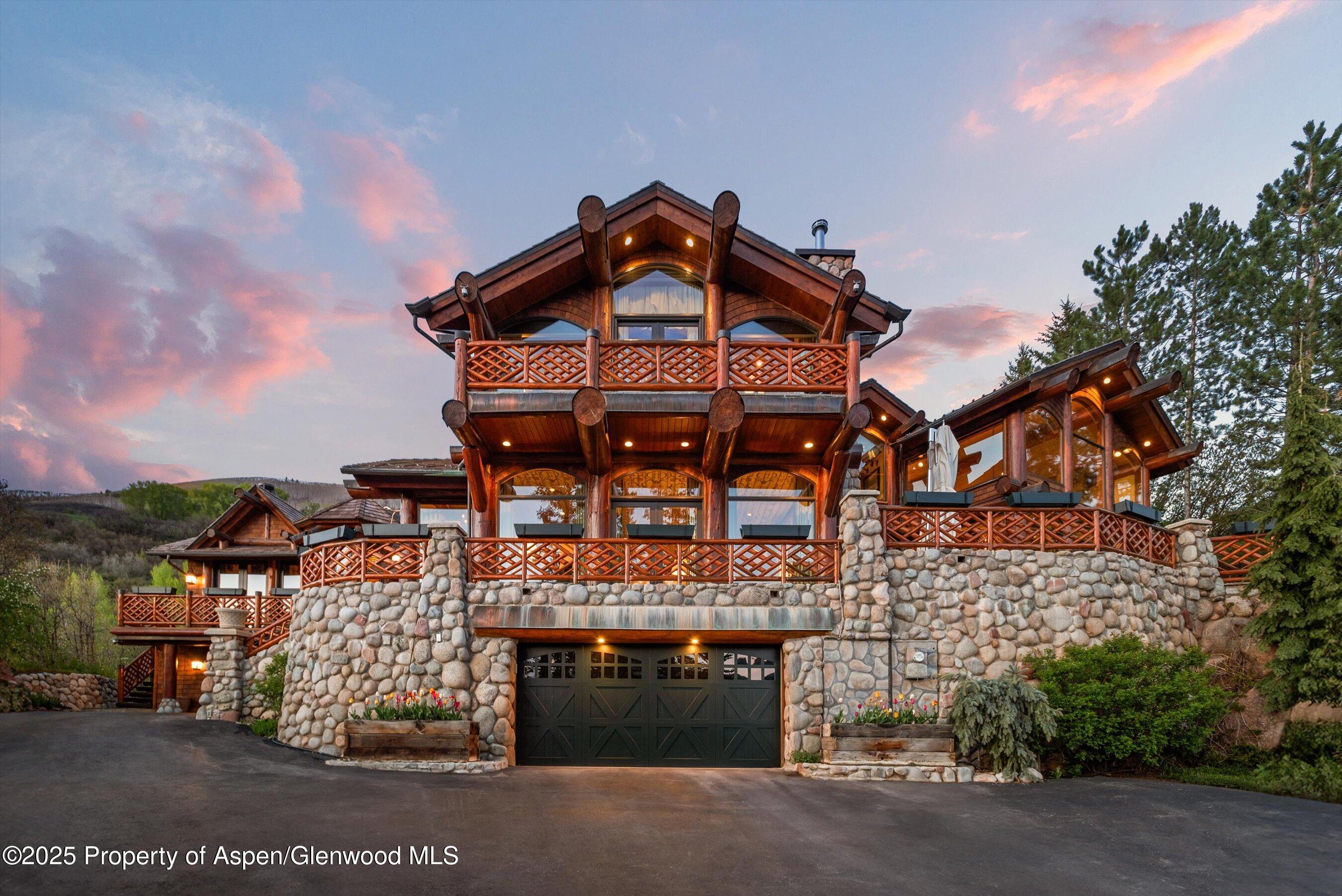 87 Magnifico Drive
