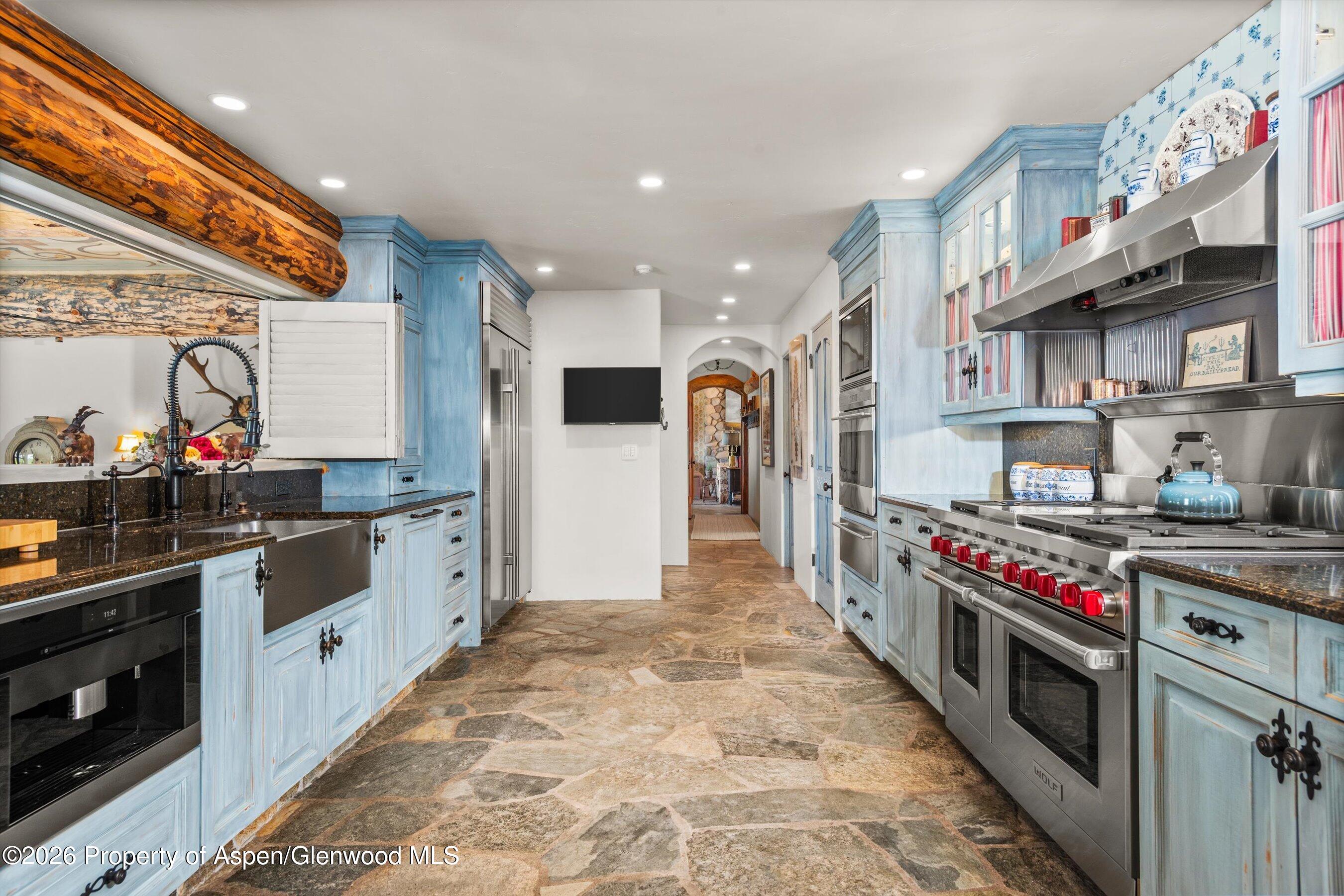 87 Magnifico Drive