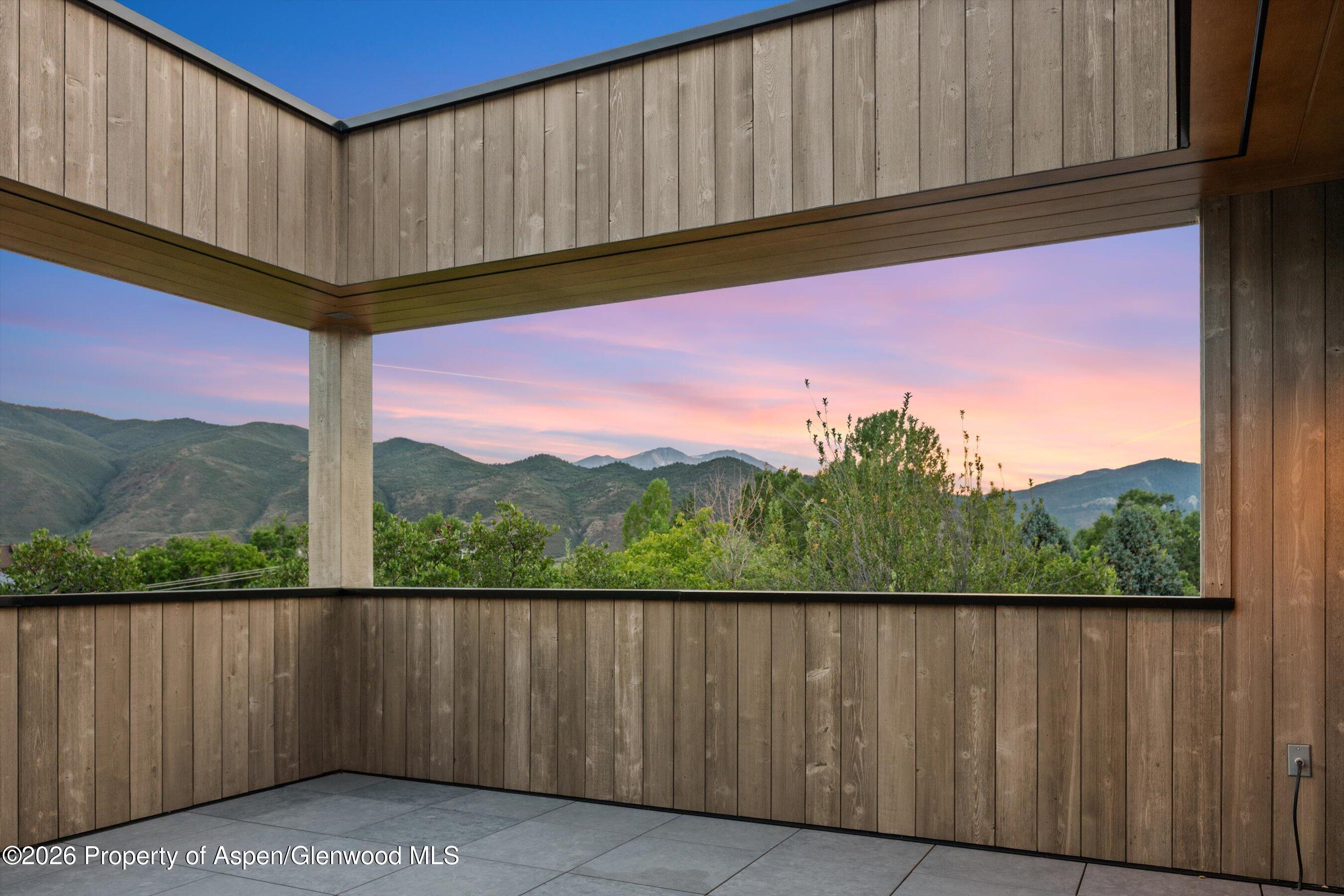129 W Sopris Drive