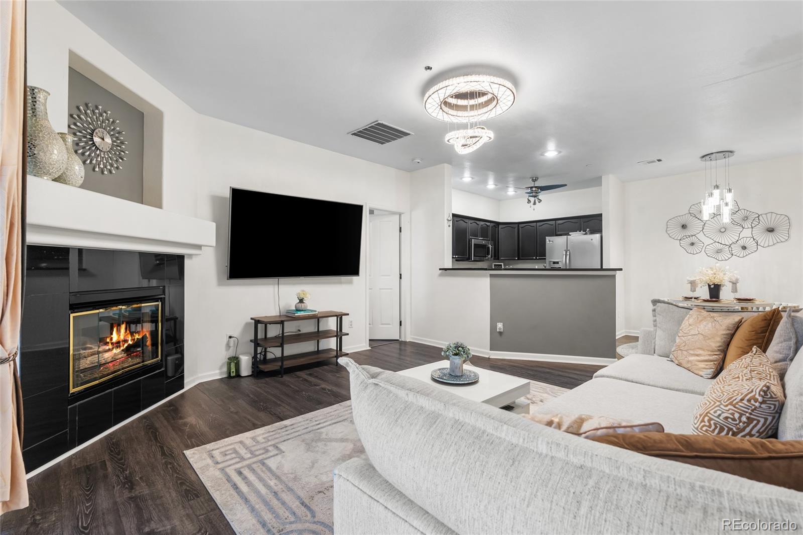 7474 S Alkire Unit: 203