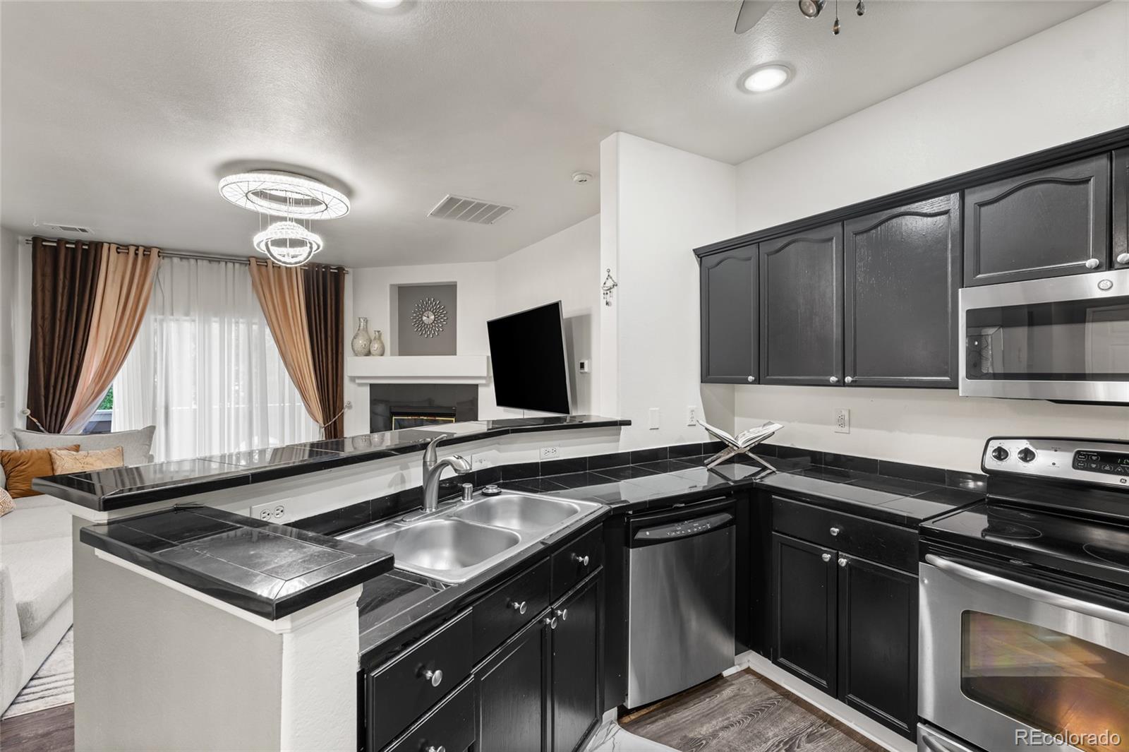 7474 S Alkire Unit: 203