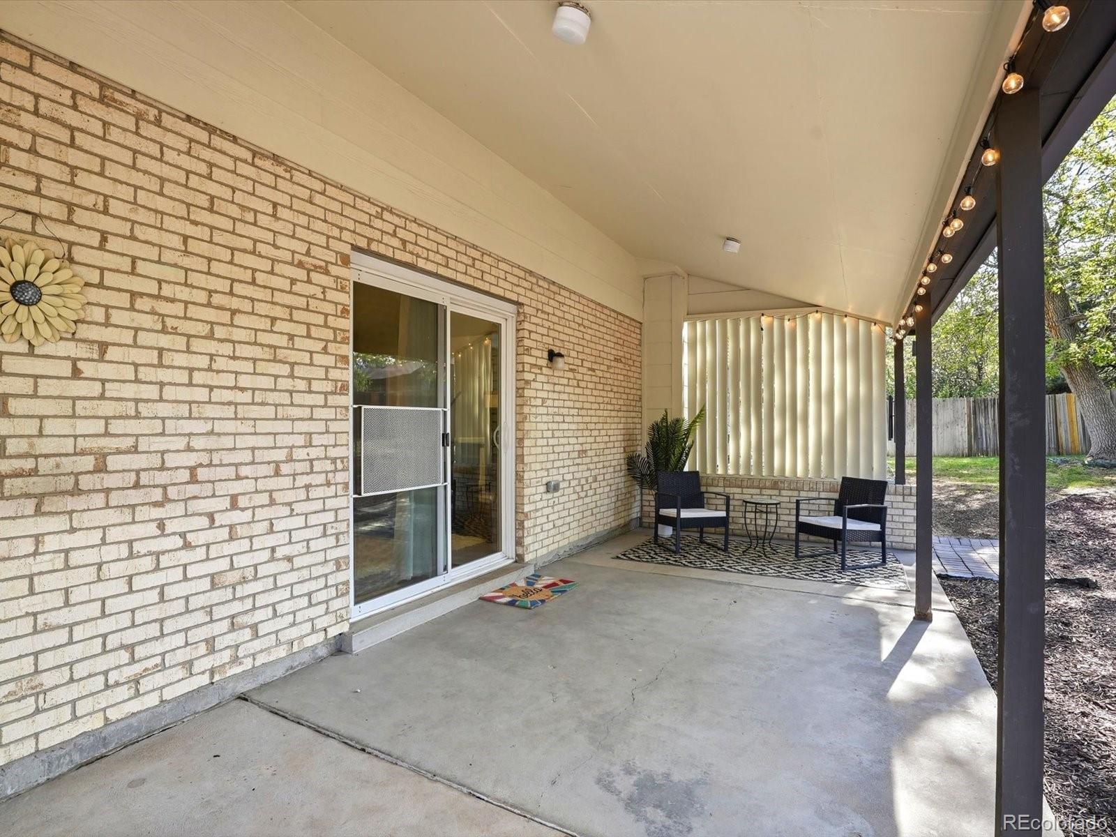 8923 W Warren Drive