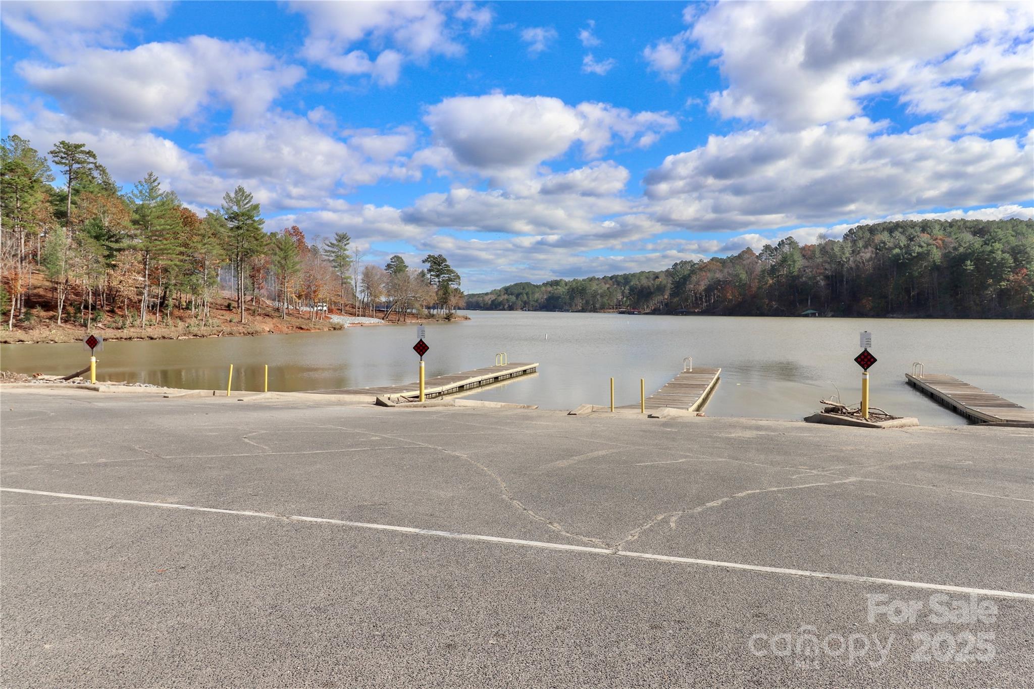 1004 Big View Lane Unit: 209
