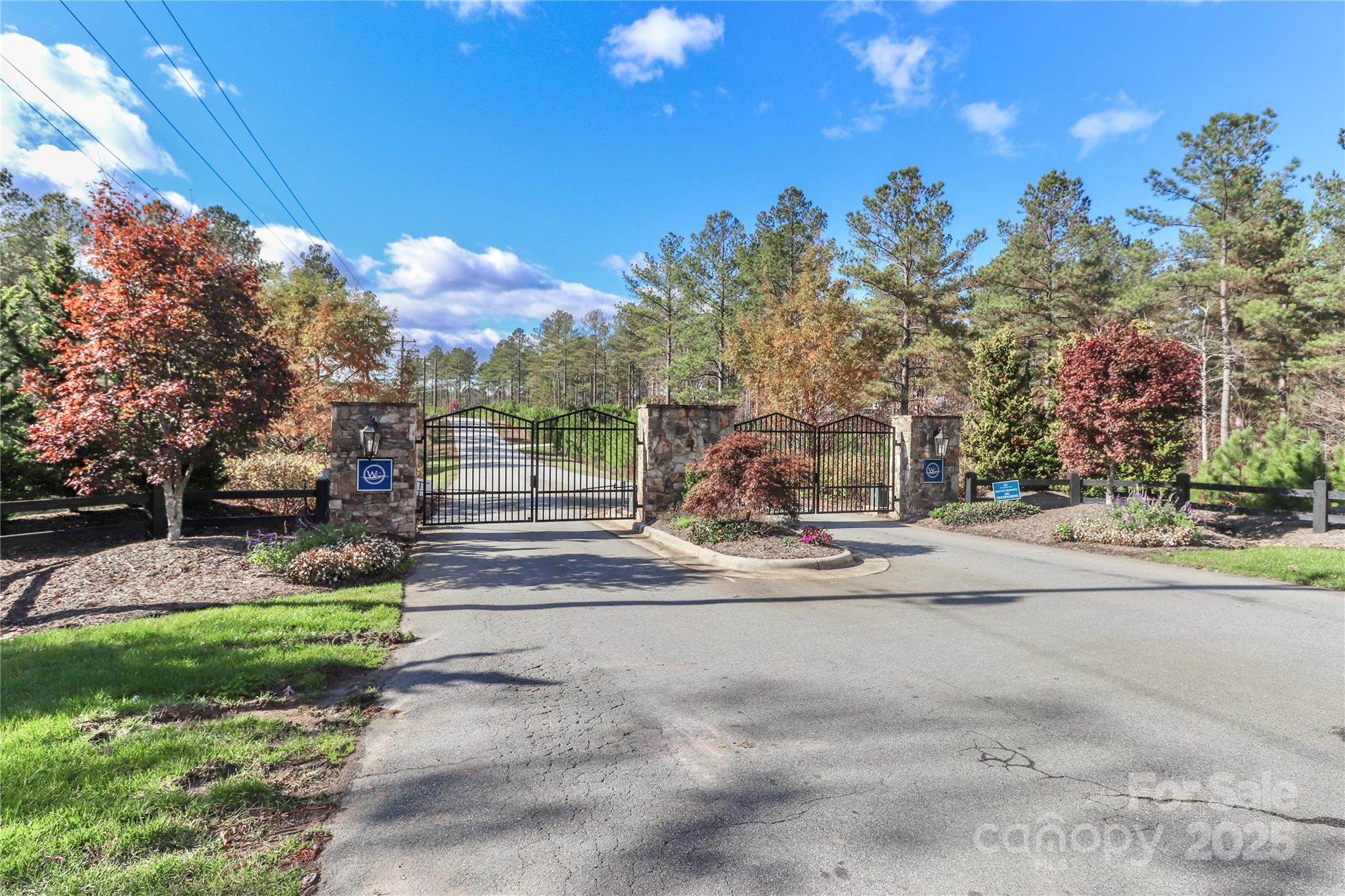 1004 Big View Lane Unit: 209