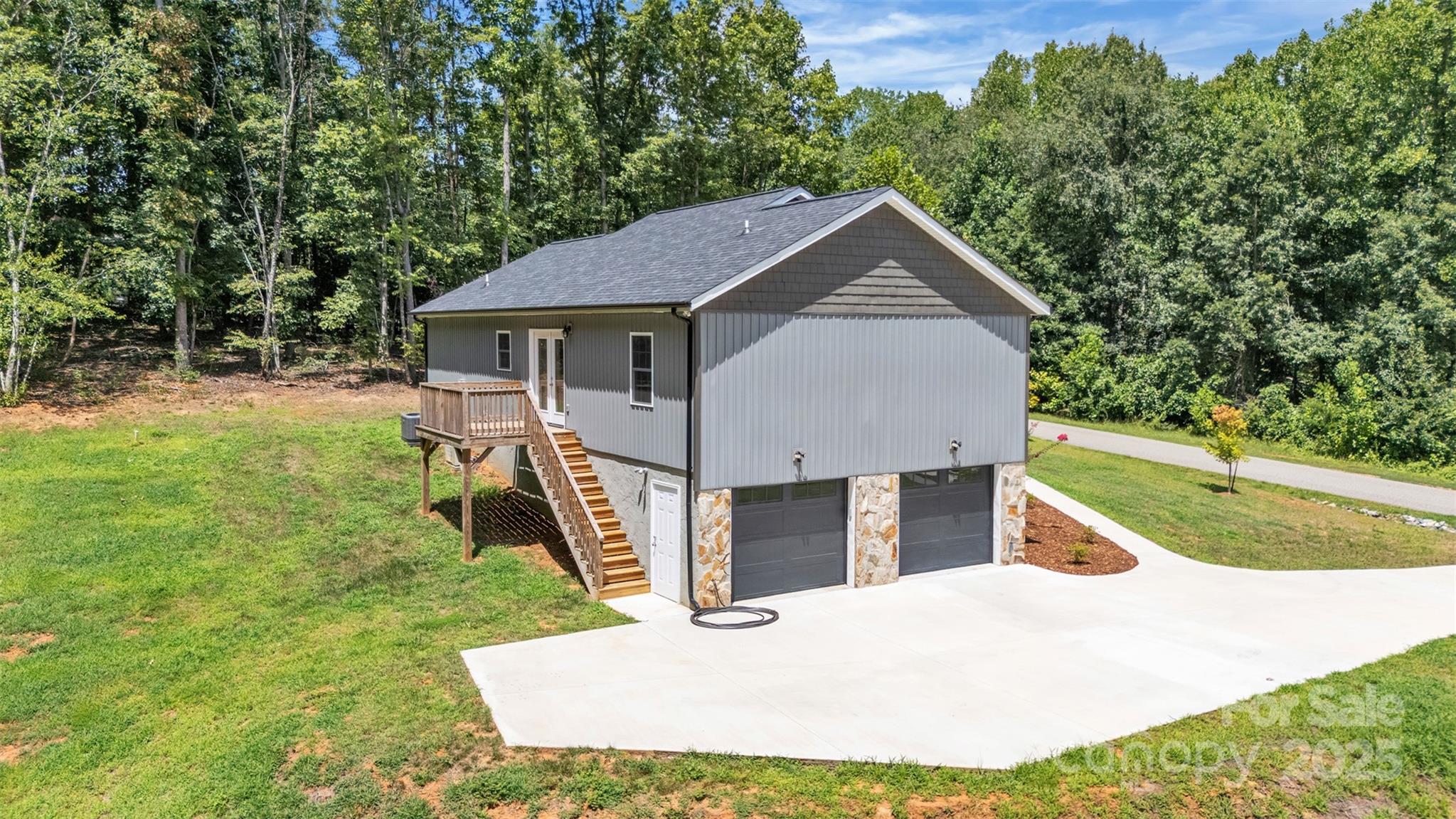 2349 Ellen Street Unit: 27