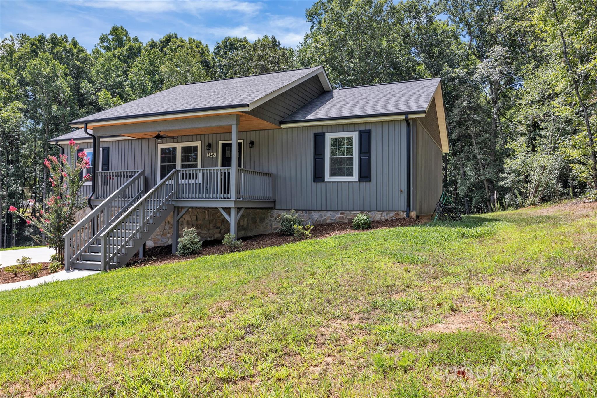2349 Ellen Street Unit: 27