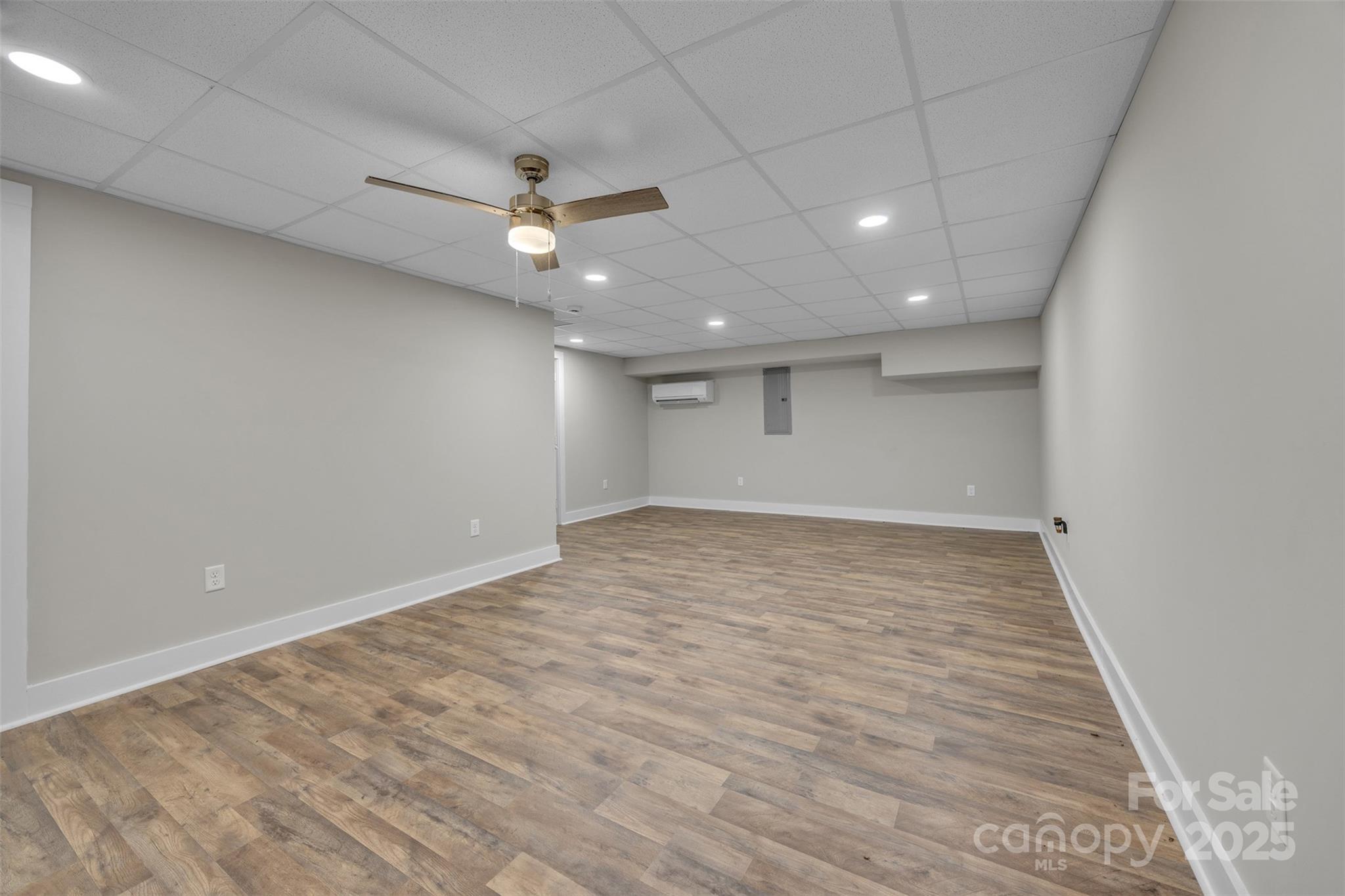 2349 Ellen Street Unit: 27