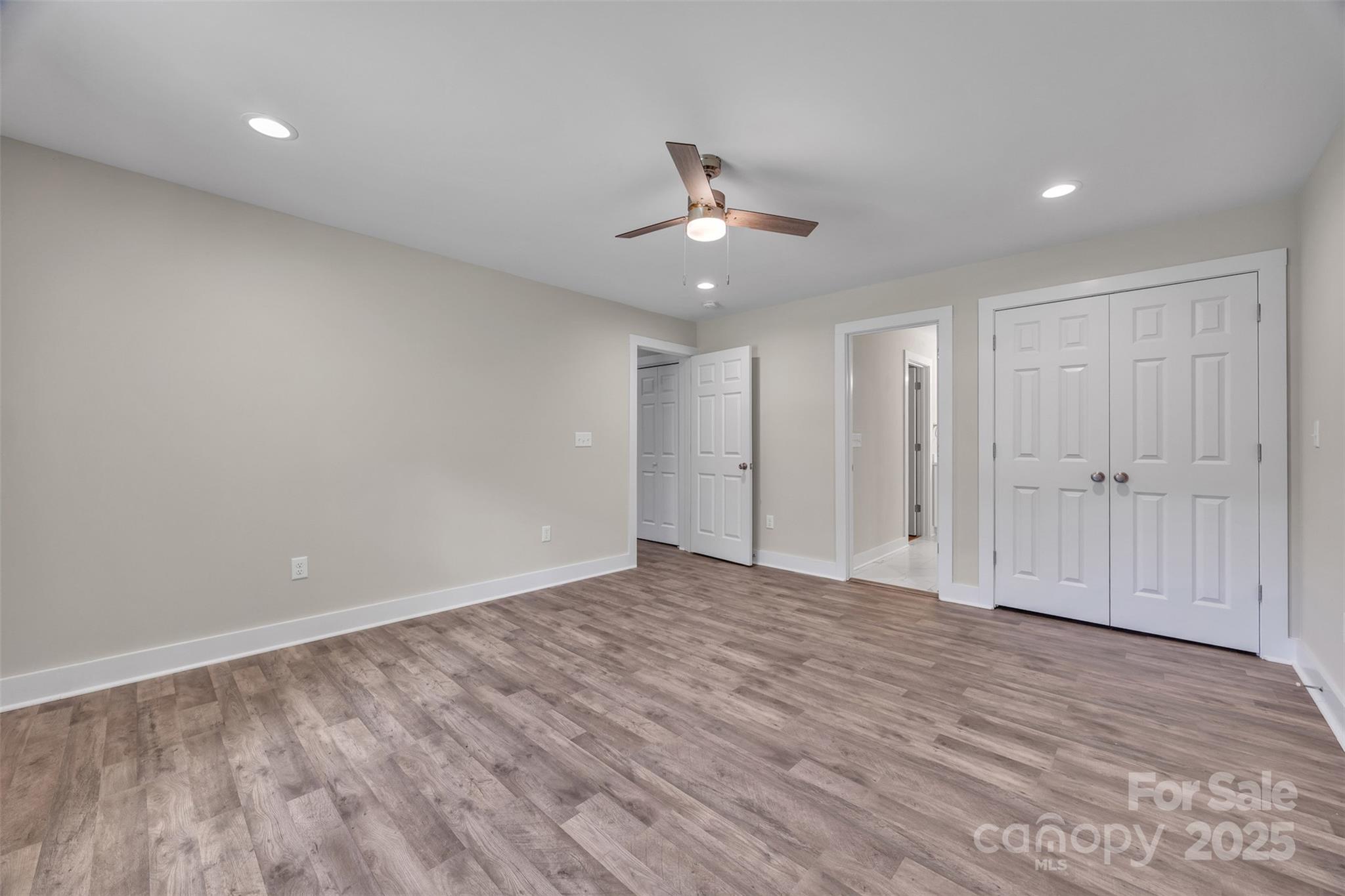 2349 Ellen Street Unit: 27