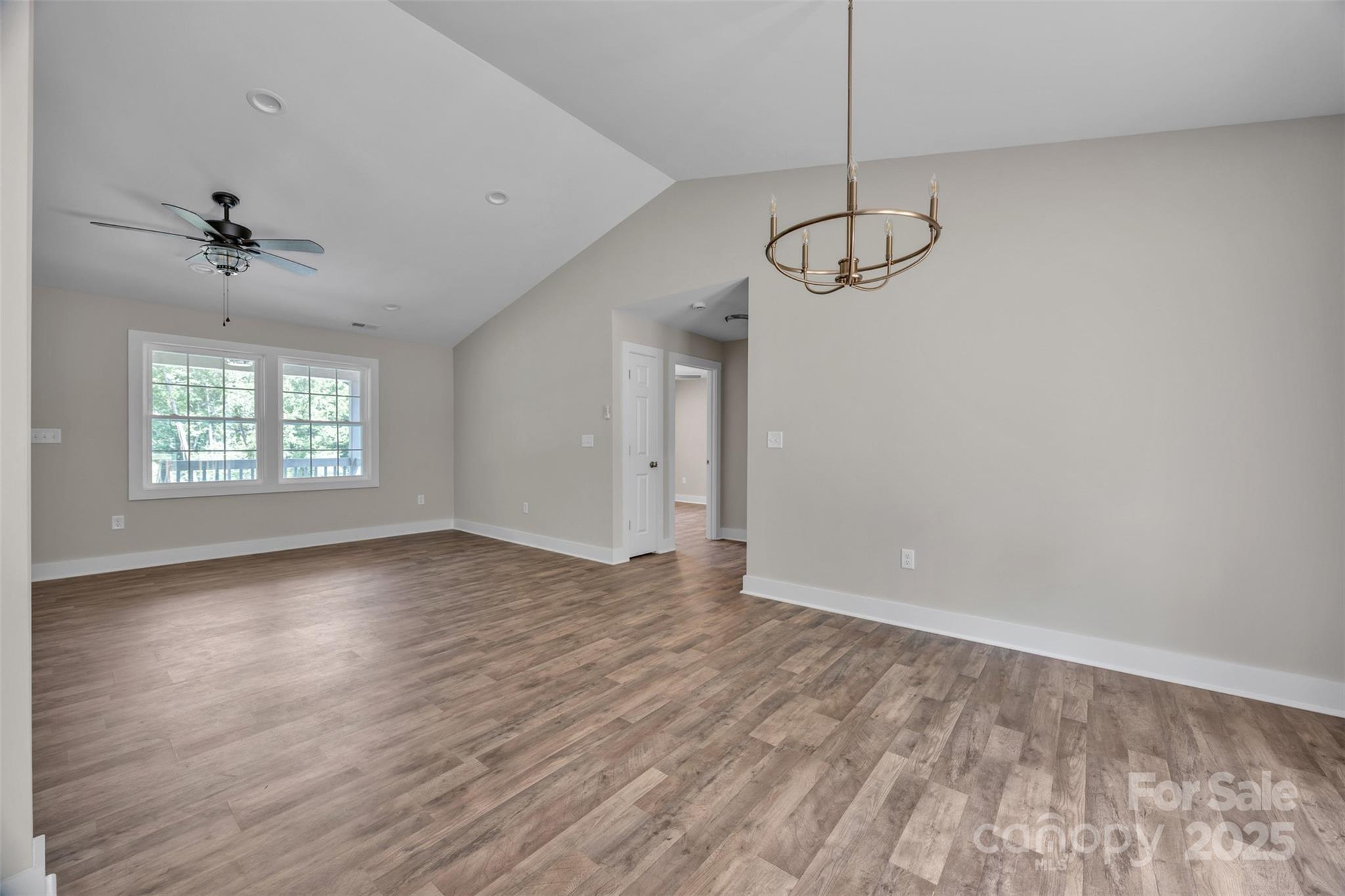 2349 Ellen Street Unit: 27