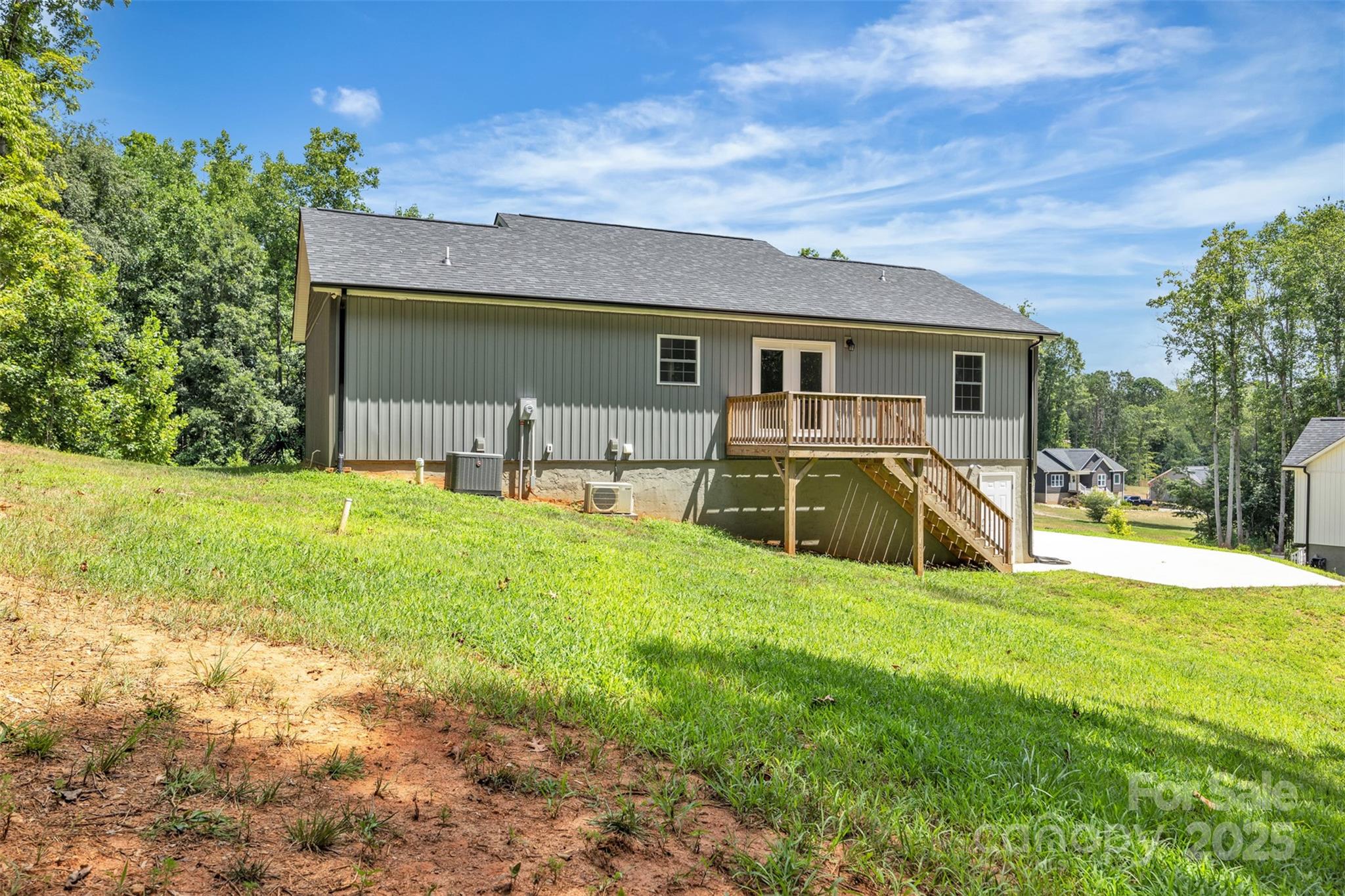 2349 Ellen Street Unit: 27