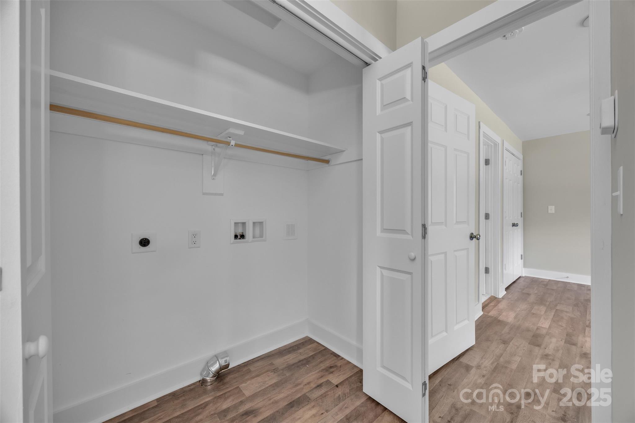 2349 Ellen Street Unit: 27