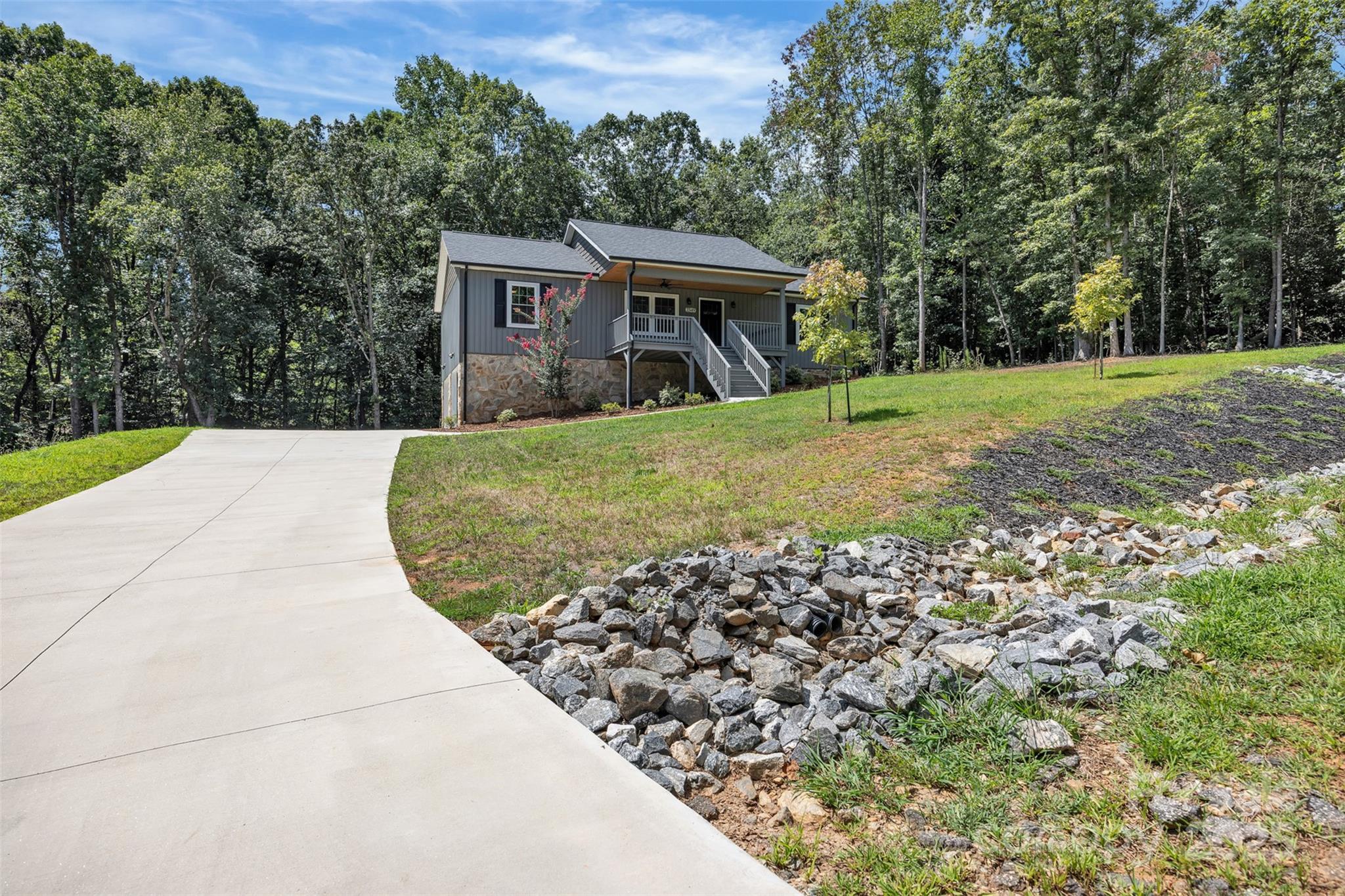 2349 Ellen Street Unit: 27