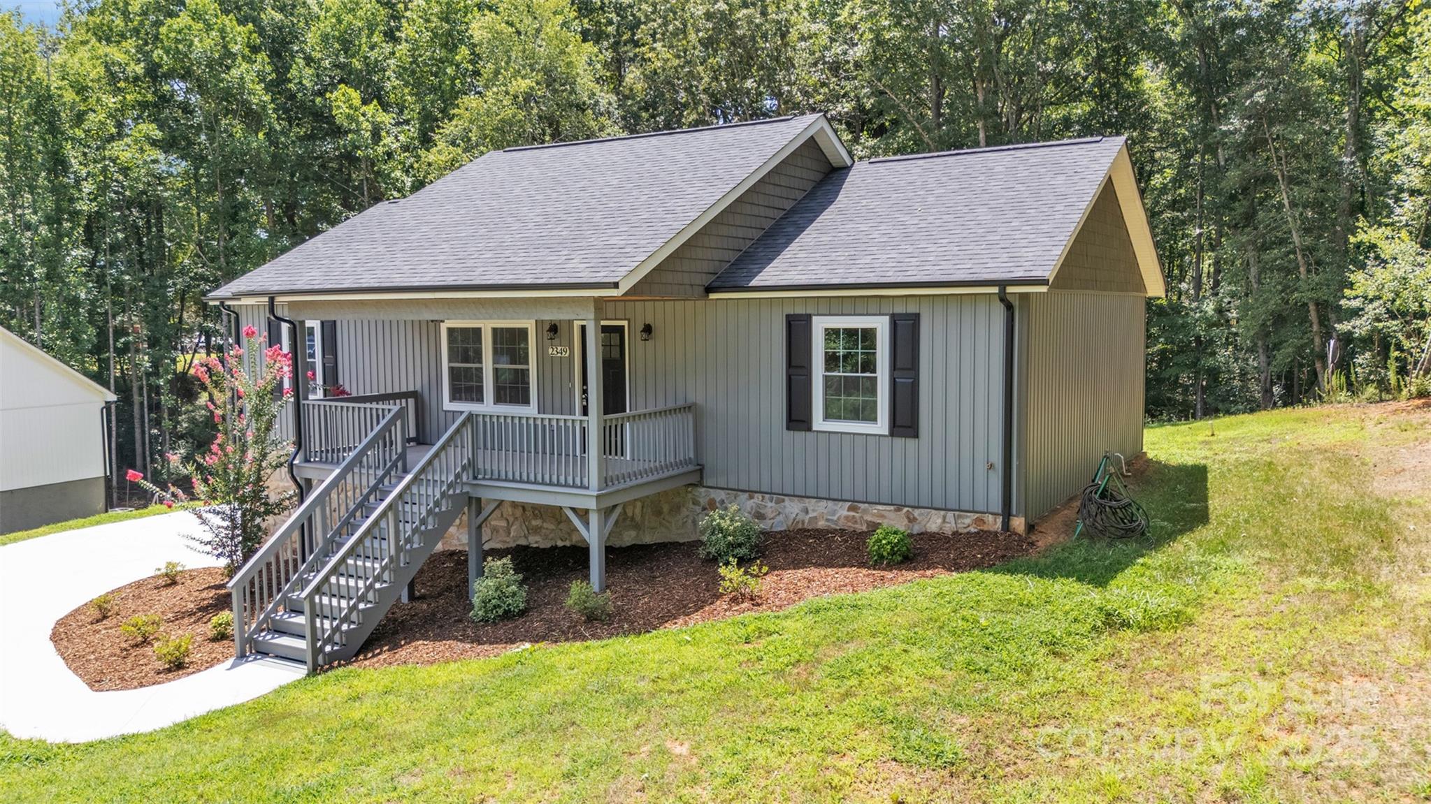2349 Ellen Street Unit: 27