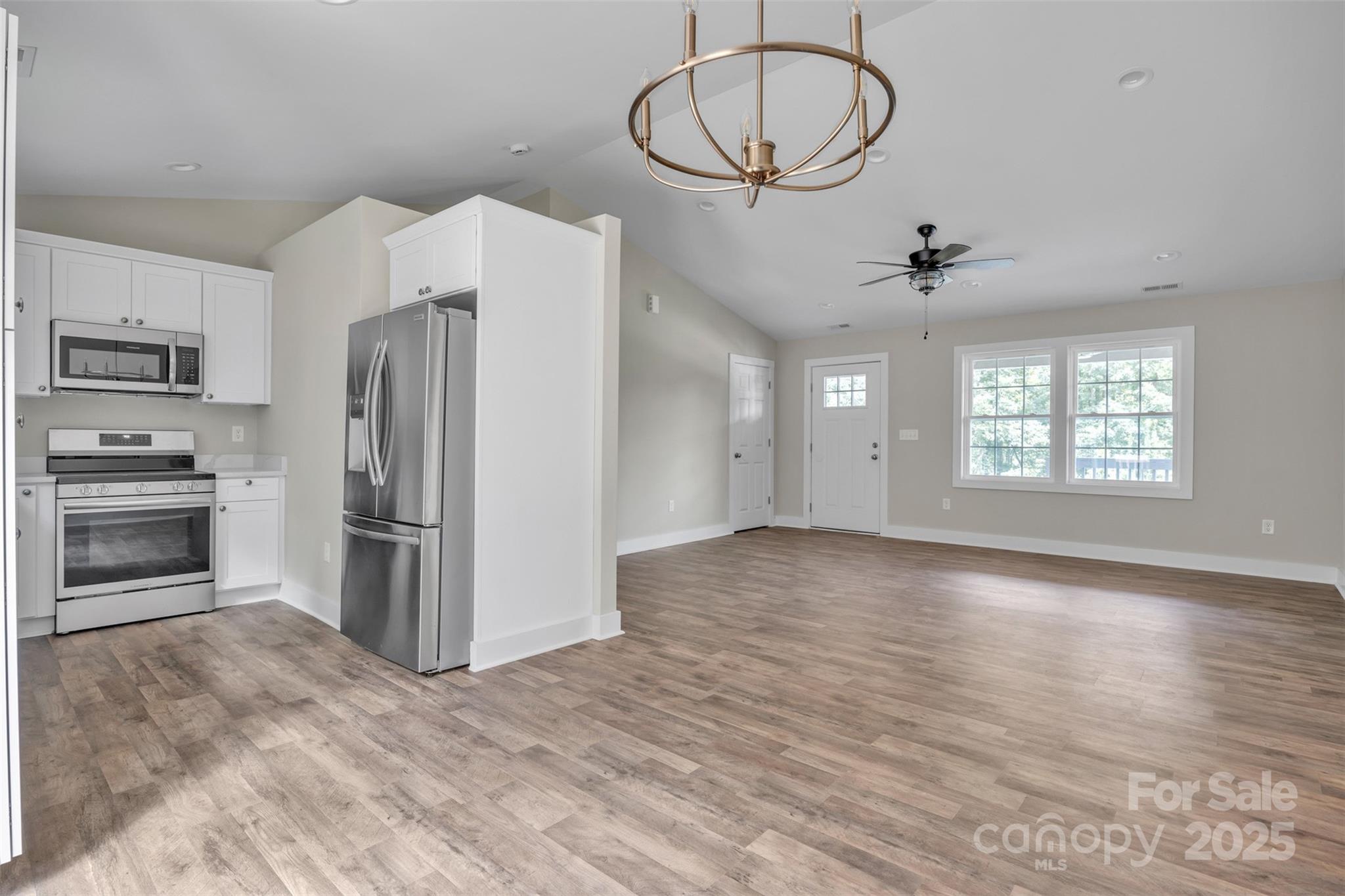 2349 Ellen Street Unit: 27