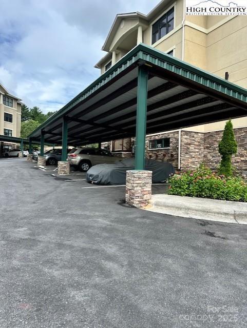 155 Gateway Drive Unit: 102