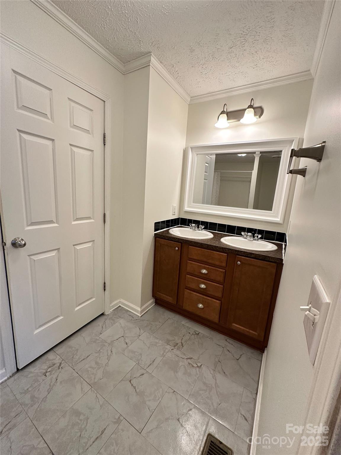 1554 Spring View Drive
