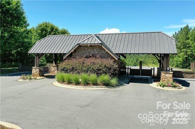 200 E Settings Boulevard NW Unit: 63