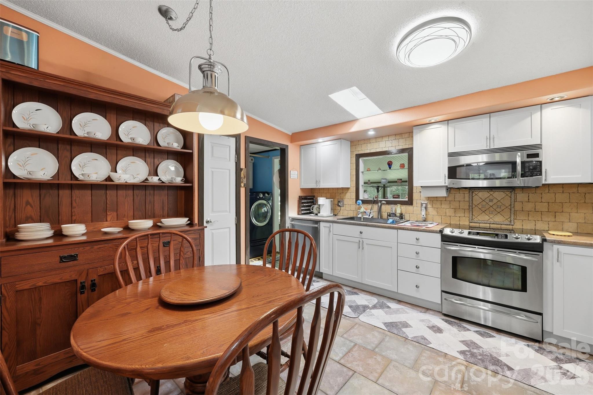 1604 Sugarfarm Road