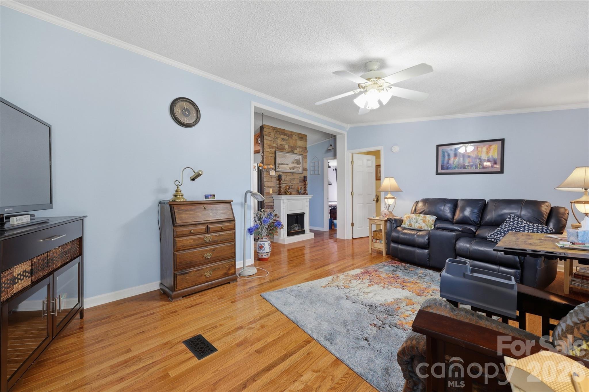 1604 Sugarfarm Road