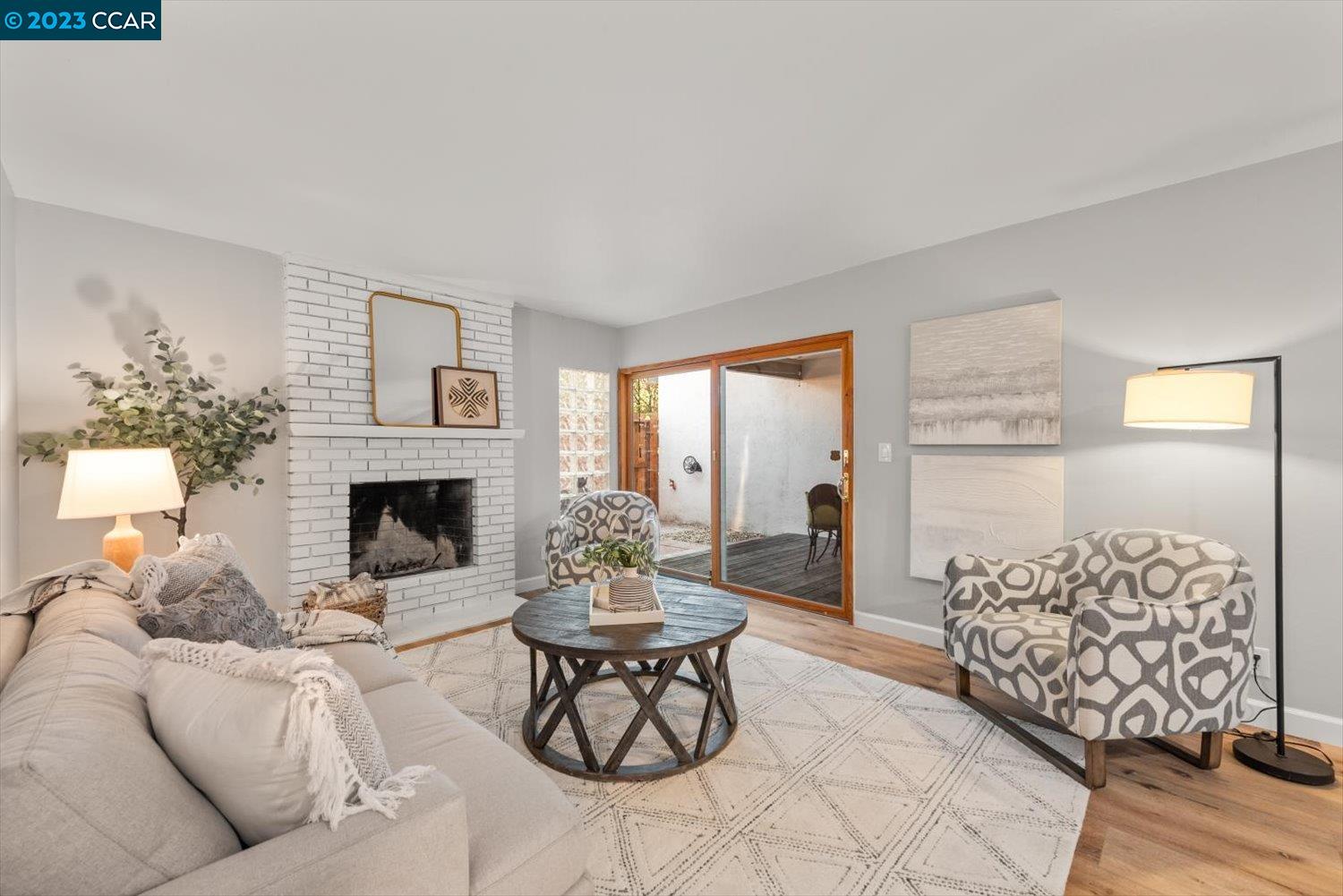 1411 Creekside Dr # 23