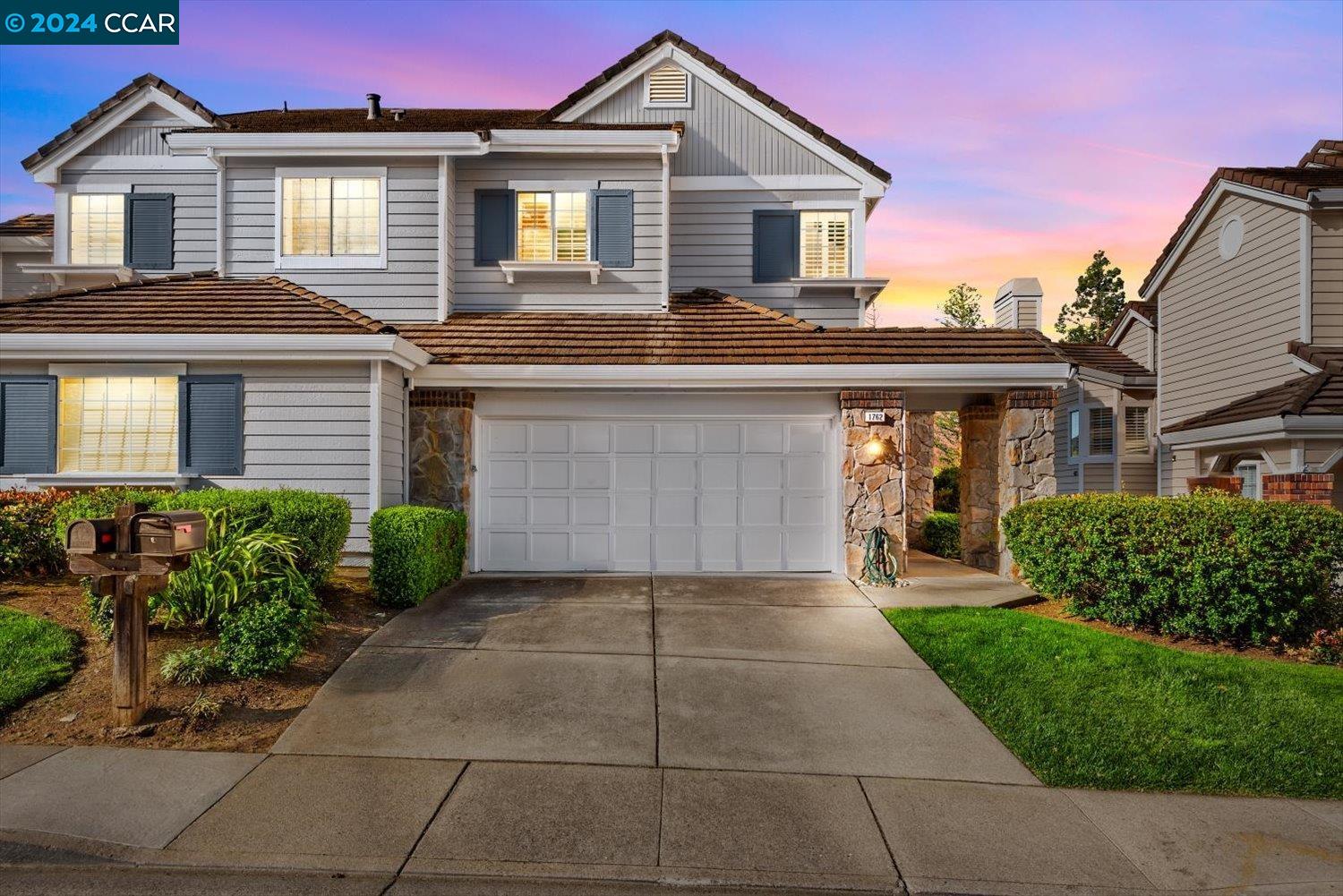 1762 Indian Wells Way