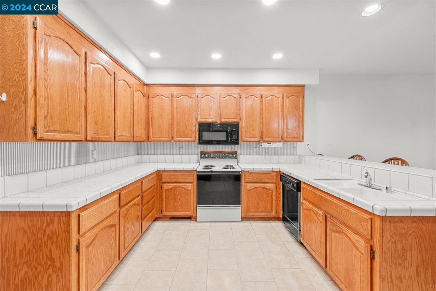 1762 Indian Wells Way