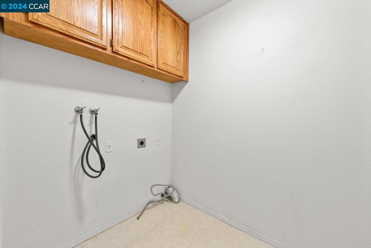 1762 Indian Wells Way