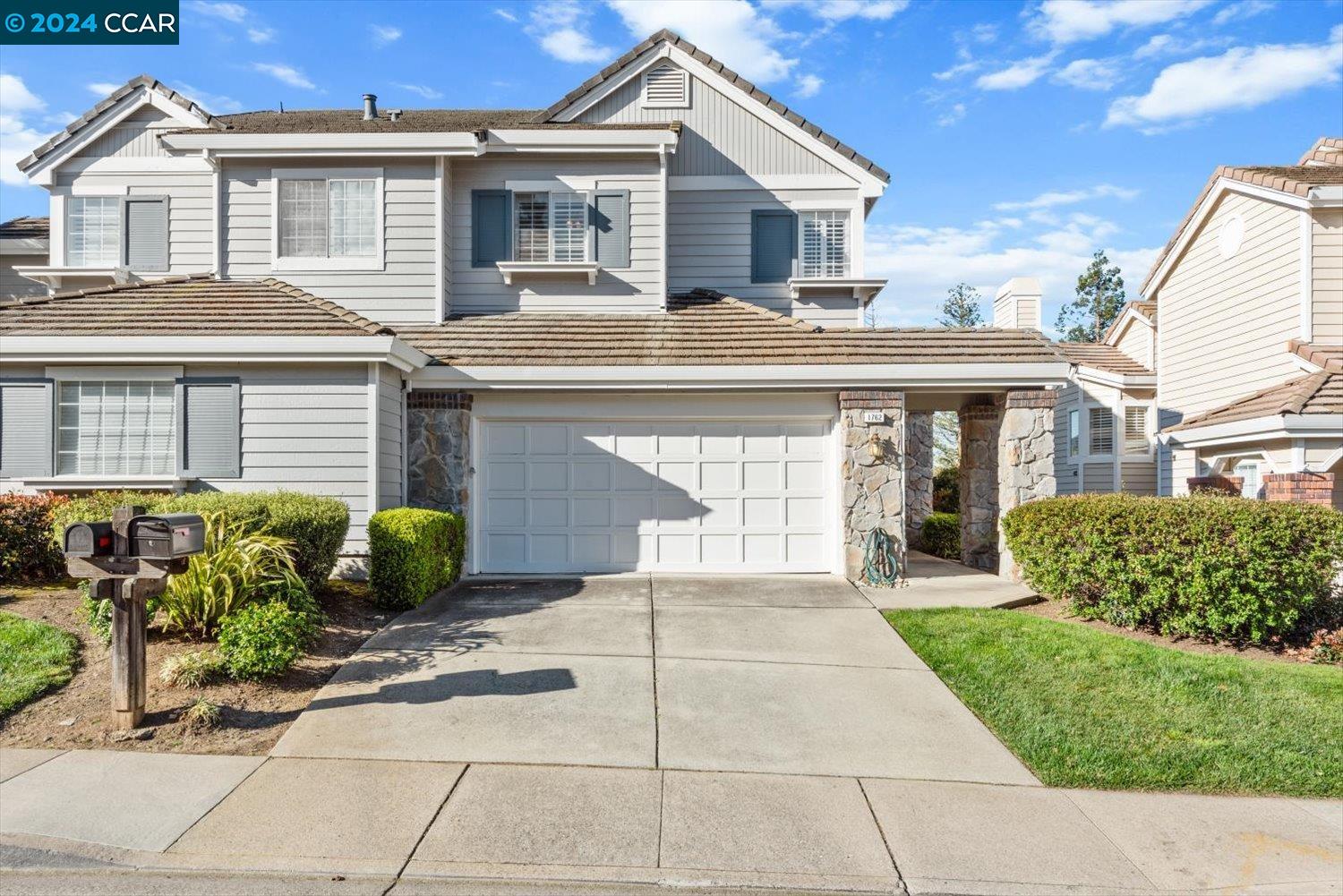 1762 Indian Wells Way