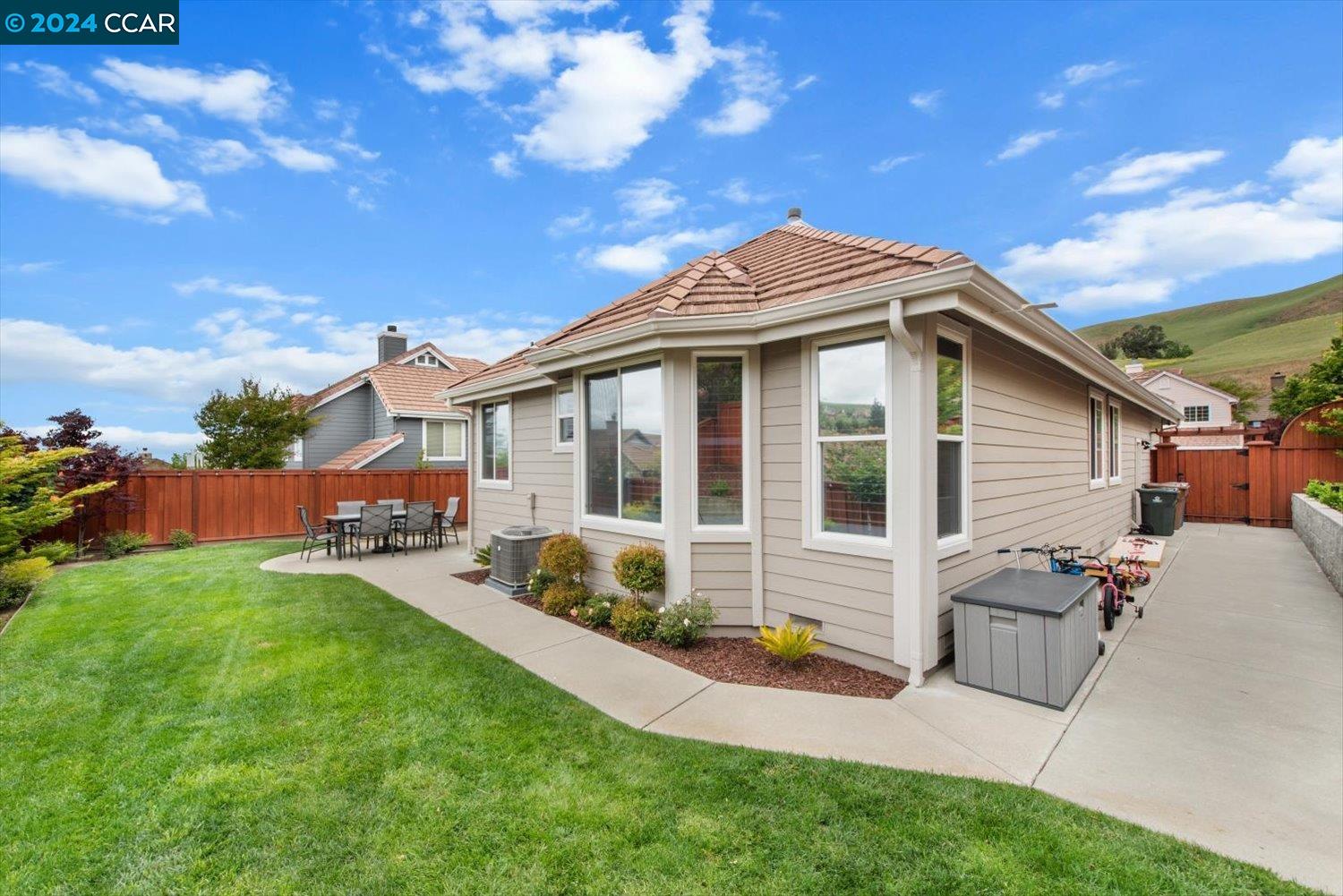 6022 Golden Eagle Way