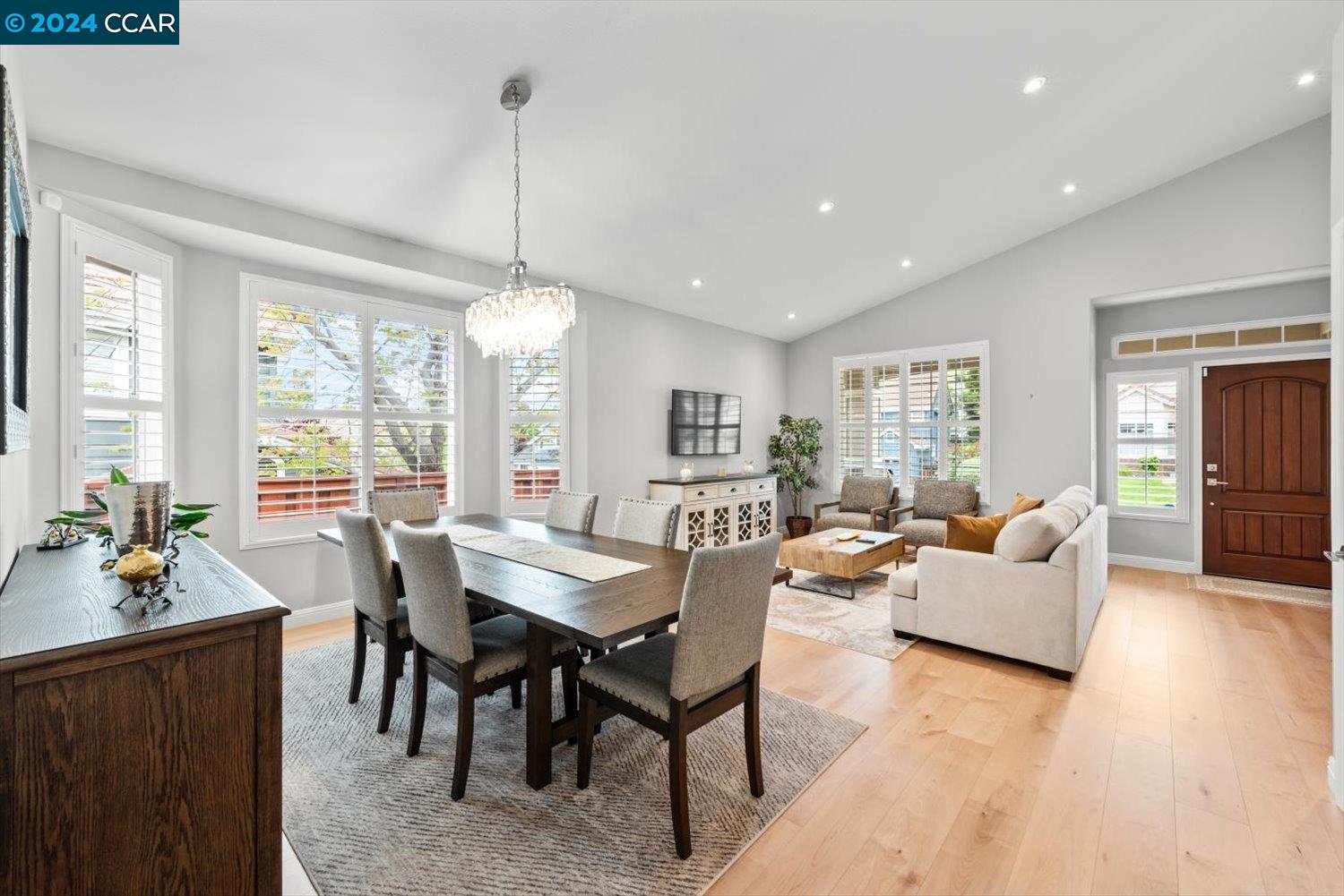 6022 Golden Eagle Way