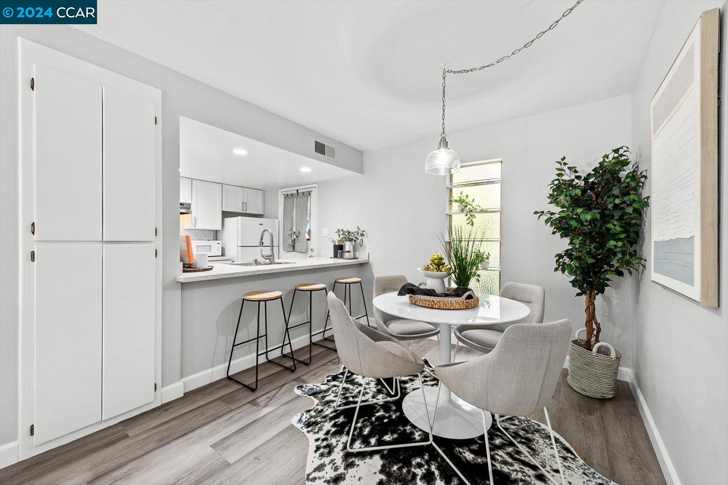 5458 Roundtree Dr # B