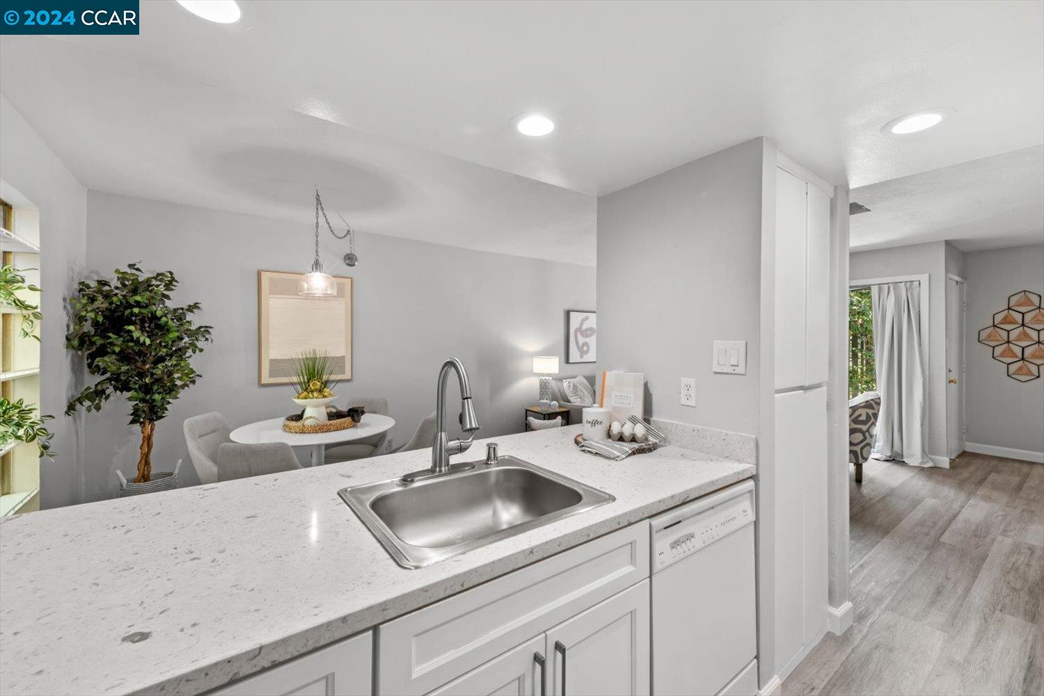 5458 Roundtree Dr # B