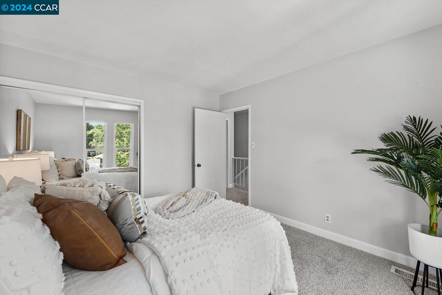 5458 Roundtree Dr # B