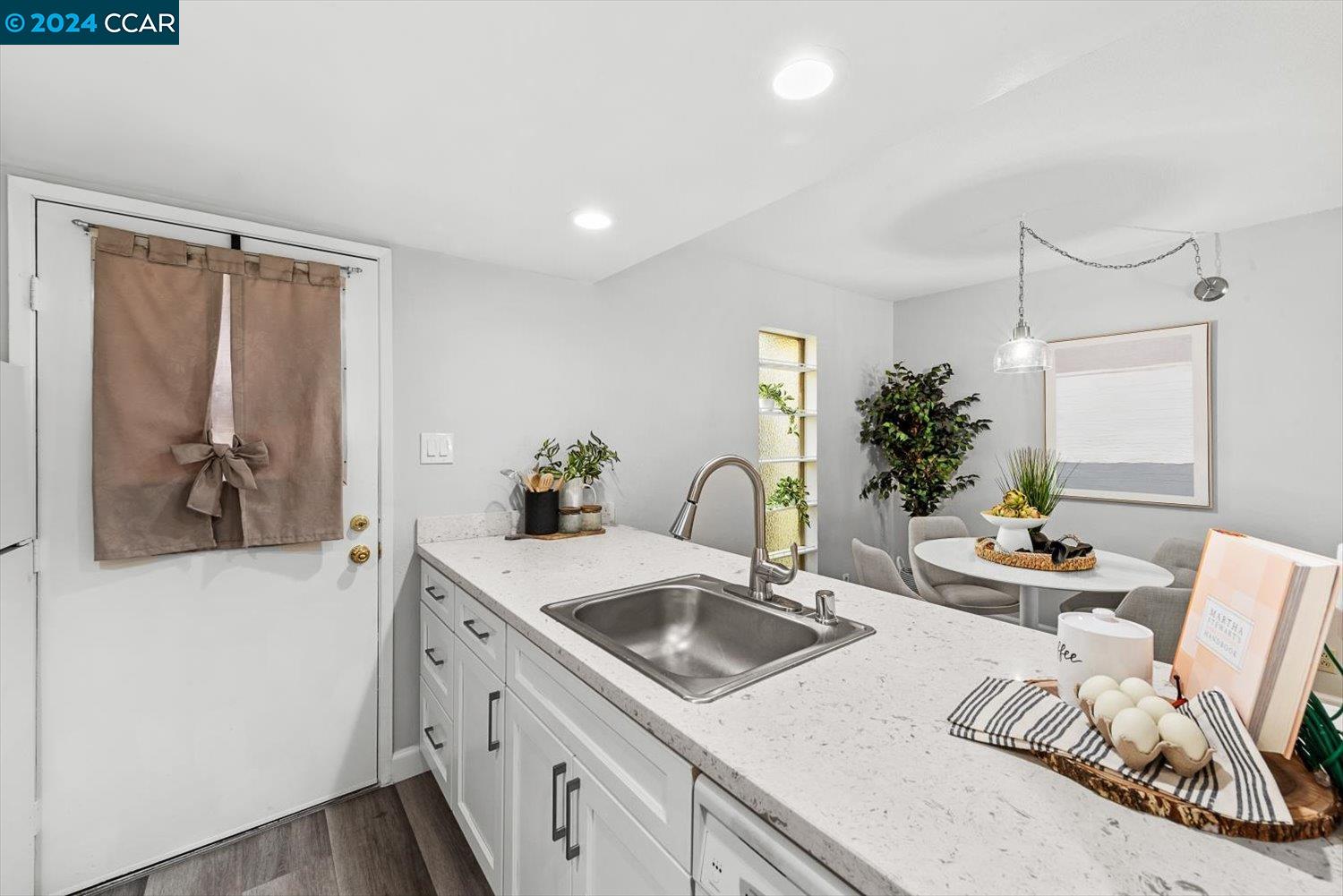 5458 Roundtree Dr # B