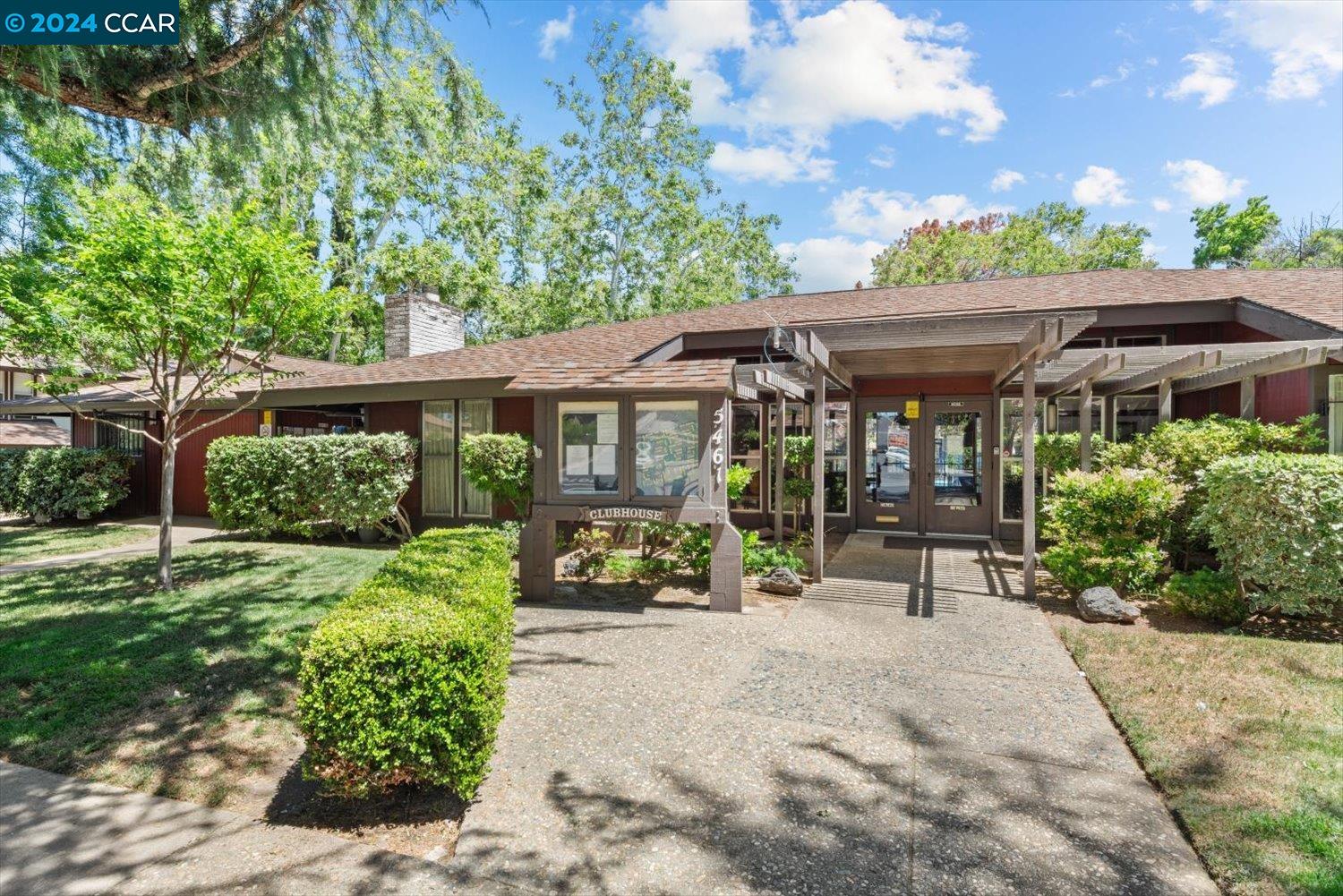 5458 Roundtree Dr # B