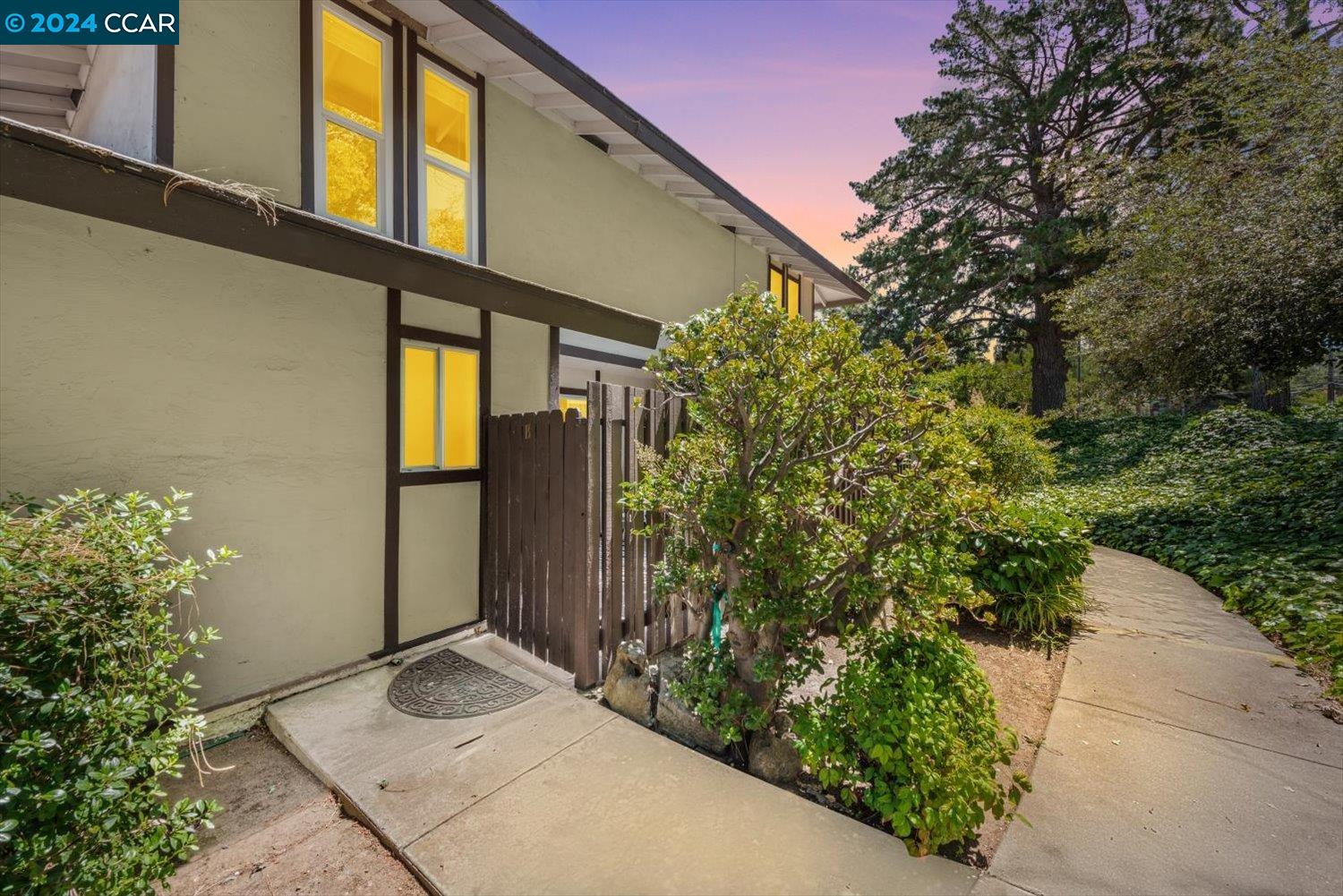 5458 Roundtree Dr # B