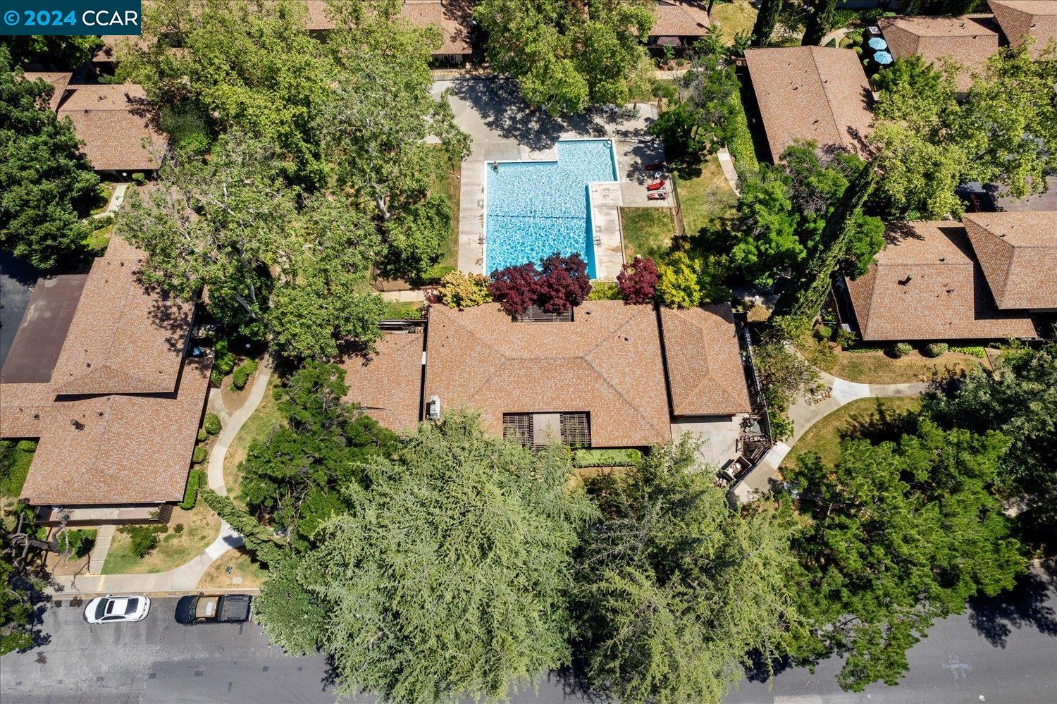 5458 Roundtree Dr # B