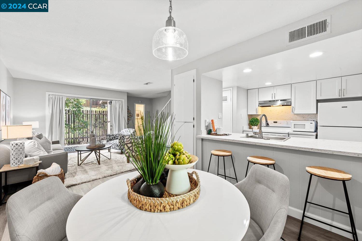 5458 Roundtree Dr # B