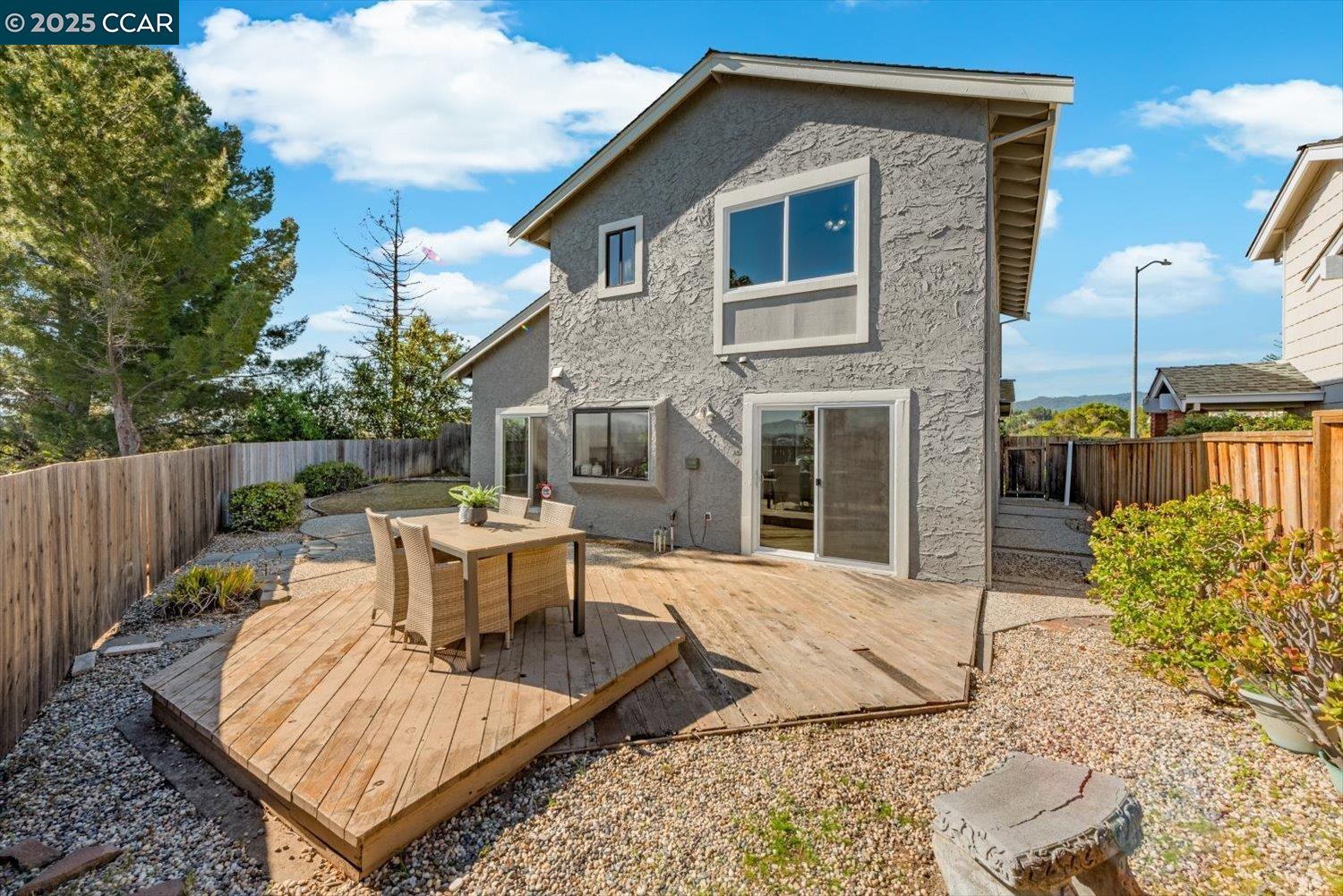 551 Mesa Verde Pl