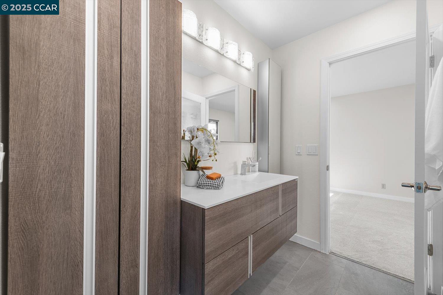 3118 Hambletonian Ln