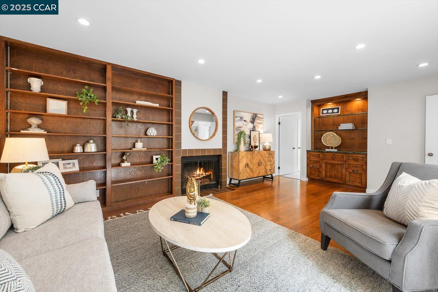 3118 Hambletonian Ln