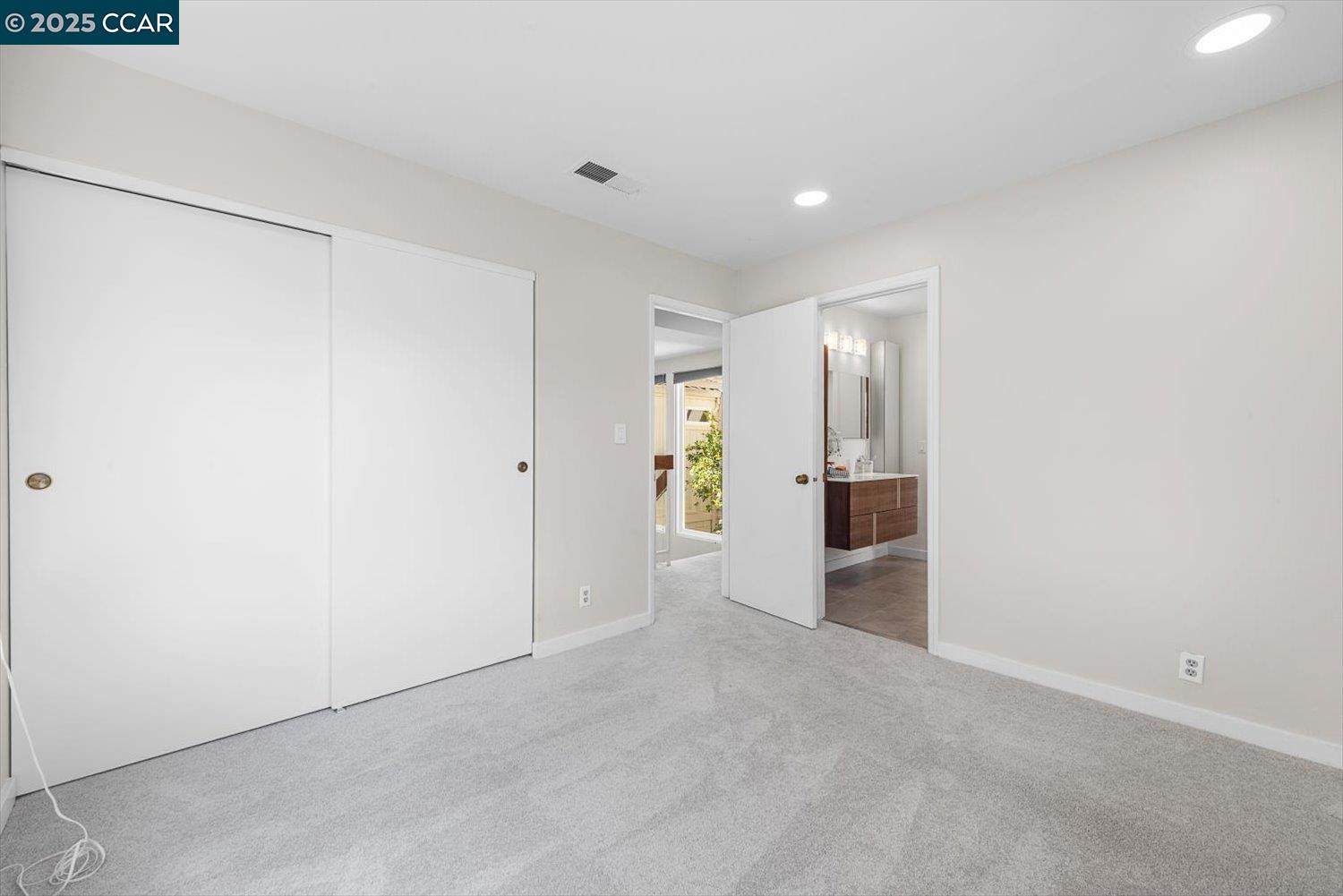 3118 Hambletonian Ln