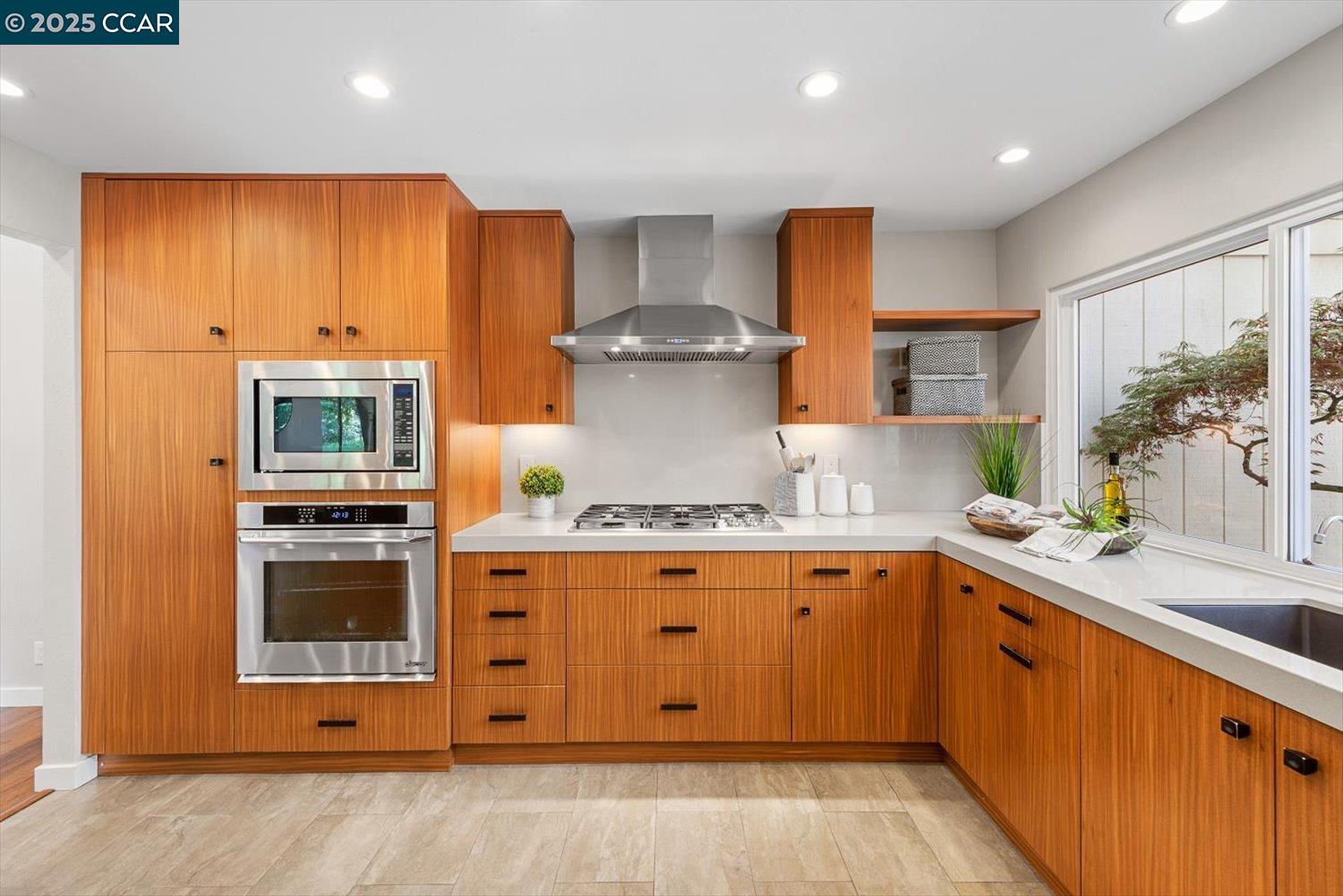 3118 Hambletonian Ln