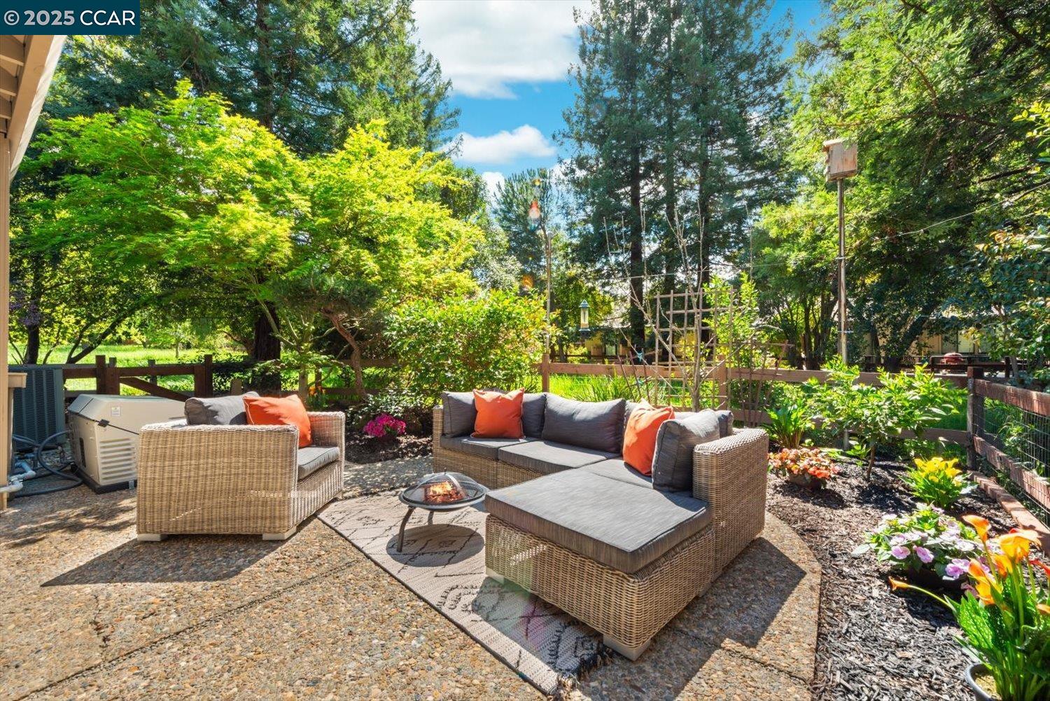 3118 Hambletonian Ln