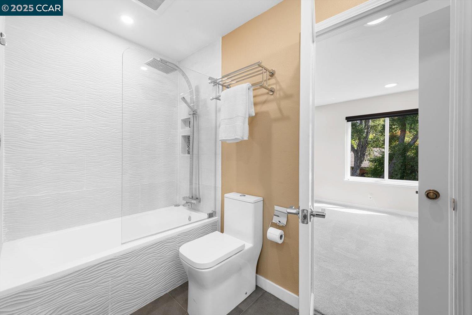 3118 Hambletonian Ln