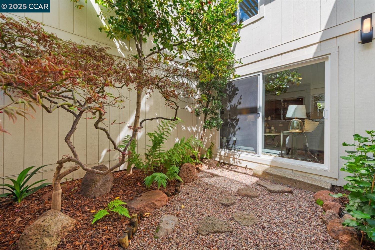 3118 Hambletonian Ln