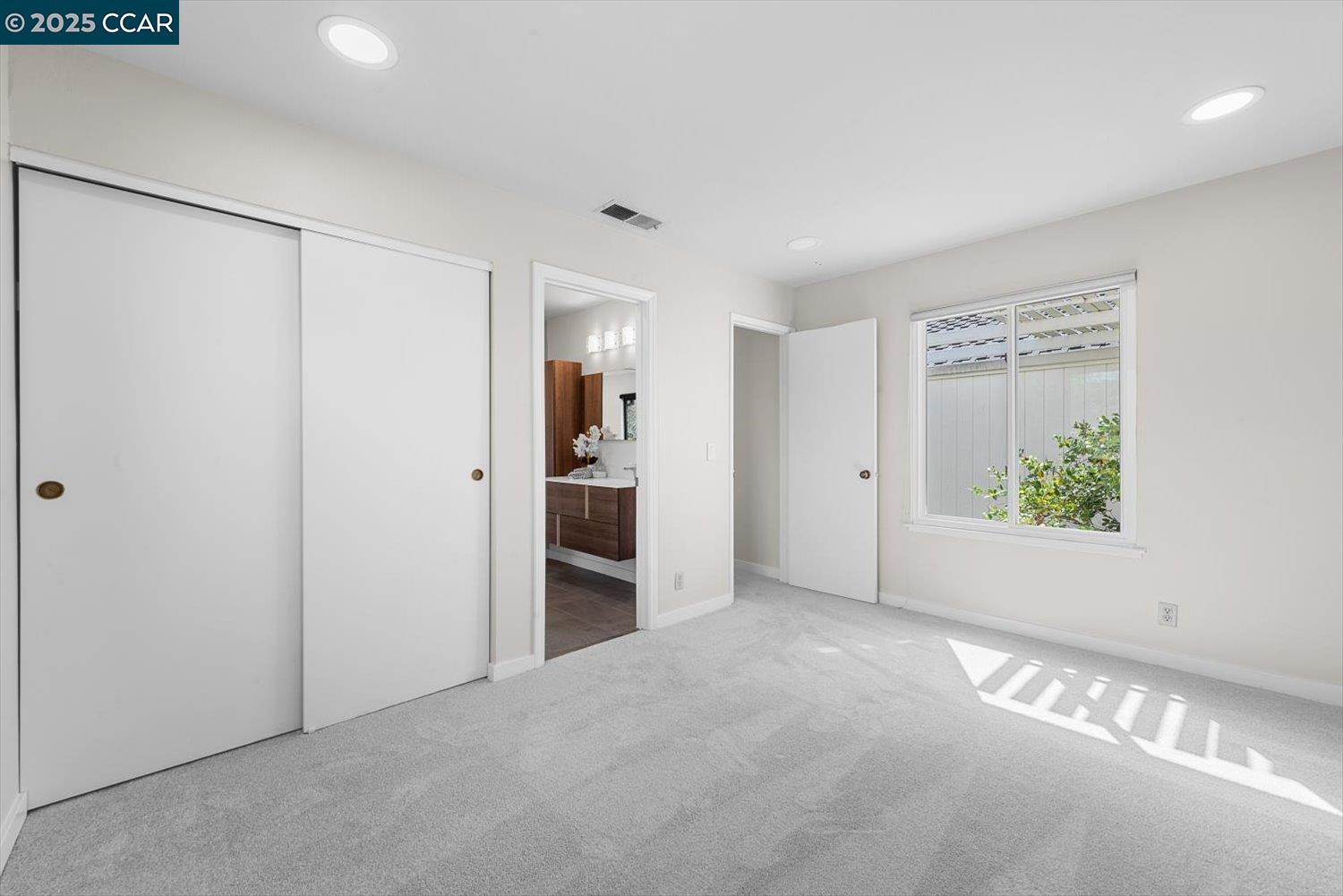 3118 Hambletonian Ln