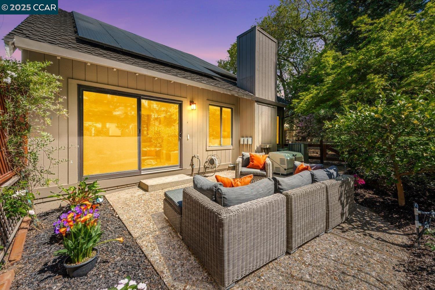 3118 Hambletonian Ln