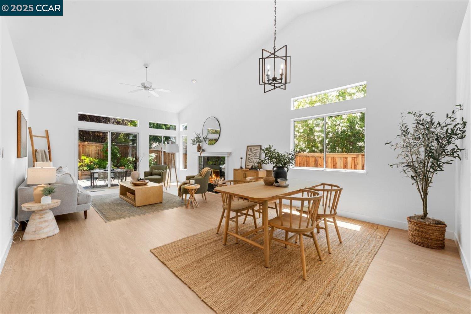 1731 Indian Wells Way